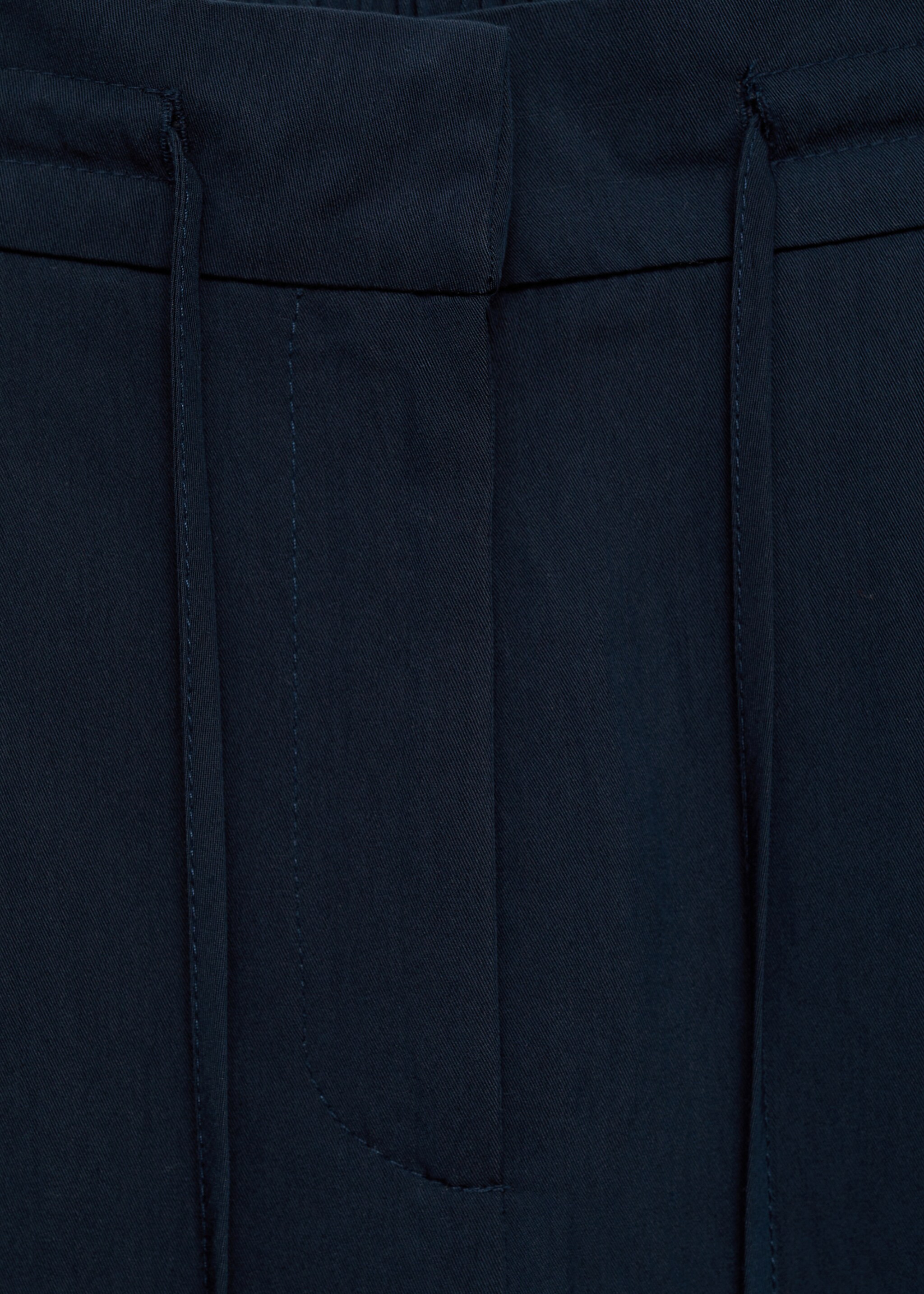 Fließende Cargohose - Detail des Artikels 8, Dunkles Marineblau. Ref: 77044792-00.