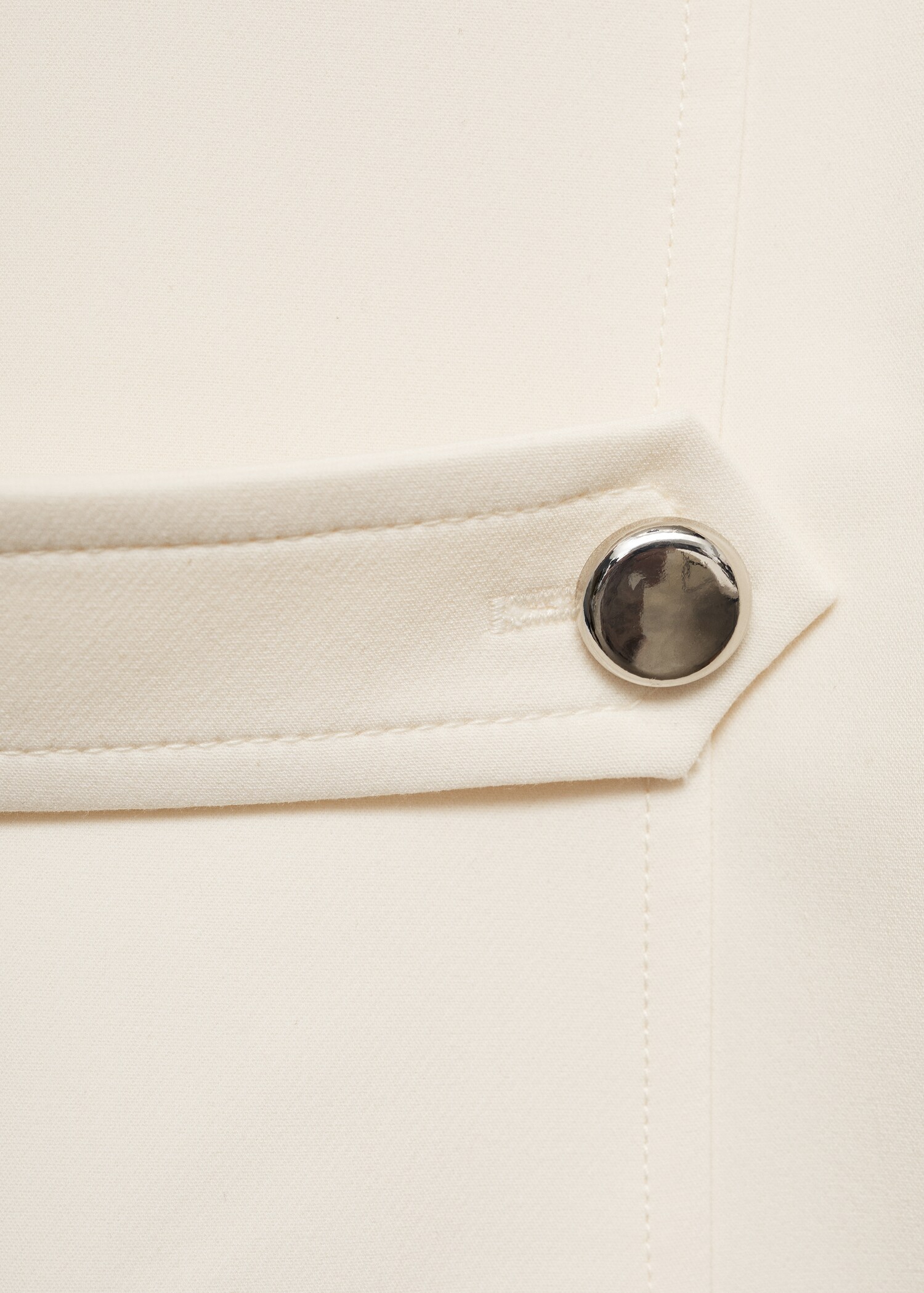 Jacket with lapels and metal buttons - Details of the article 0