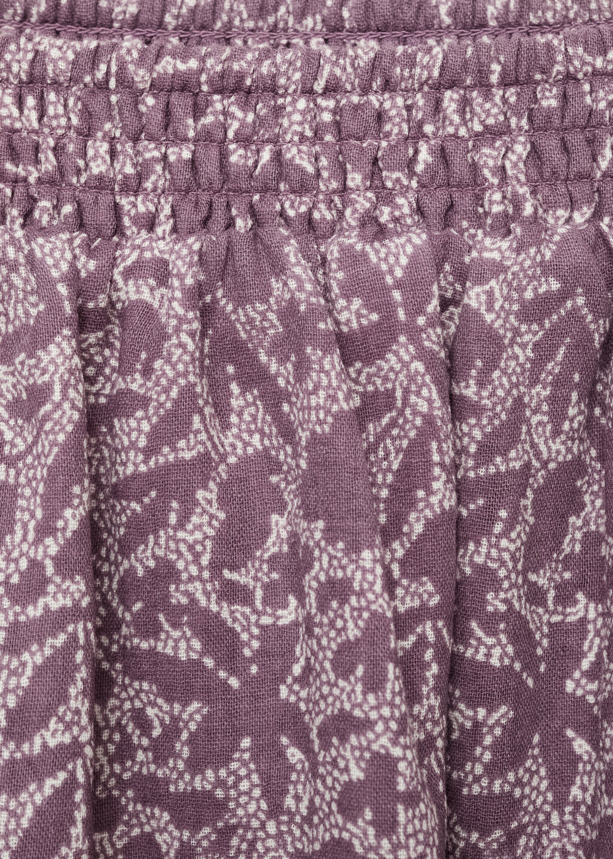 Faldilla volants estampada - Detall de l'article 8, Grana. Ref: 77044796-00.