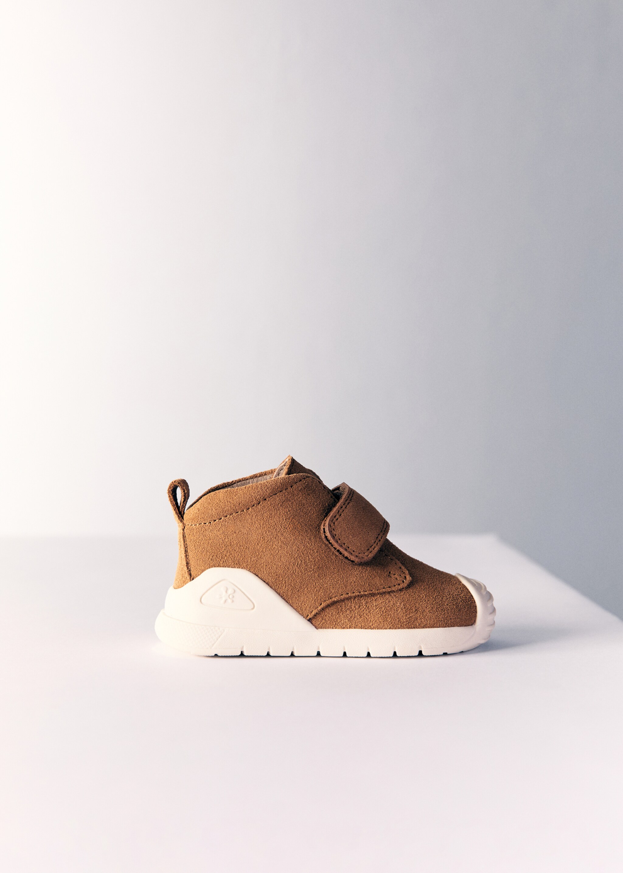 Ledersportschuhe Biomecanics - Artikel ohne Model, Mittelbraun. Ref: 77045154-00.