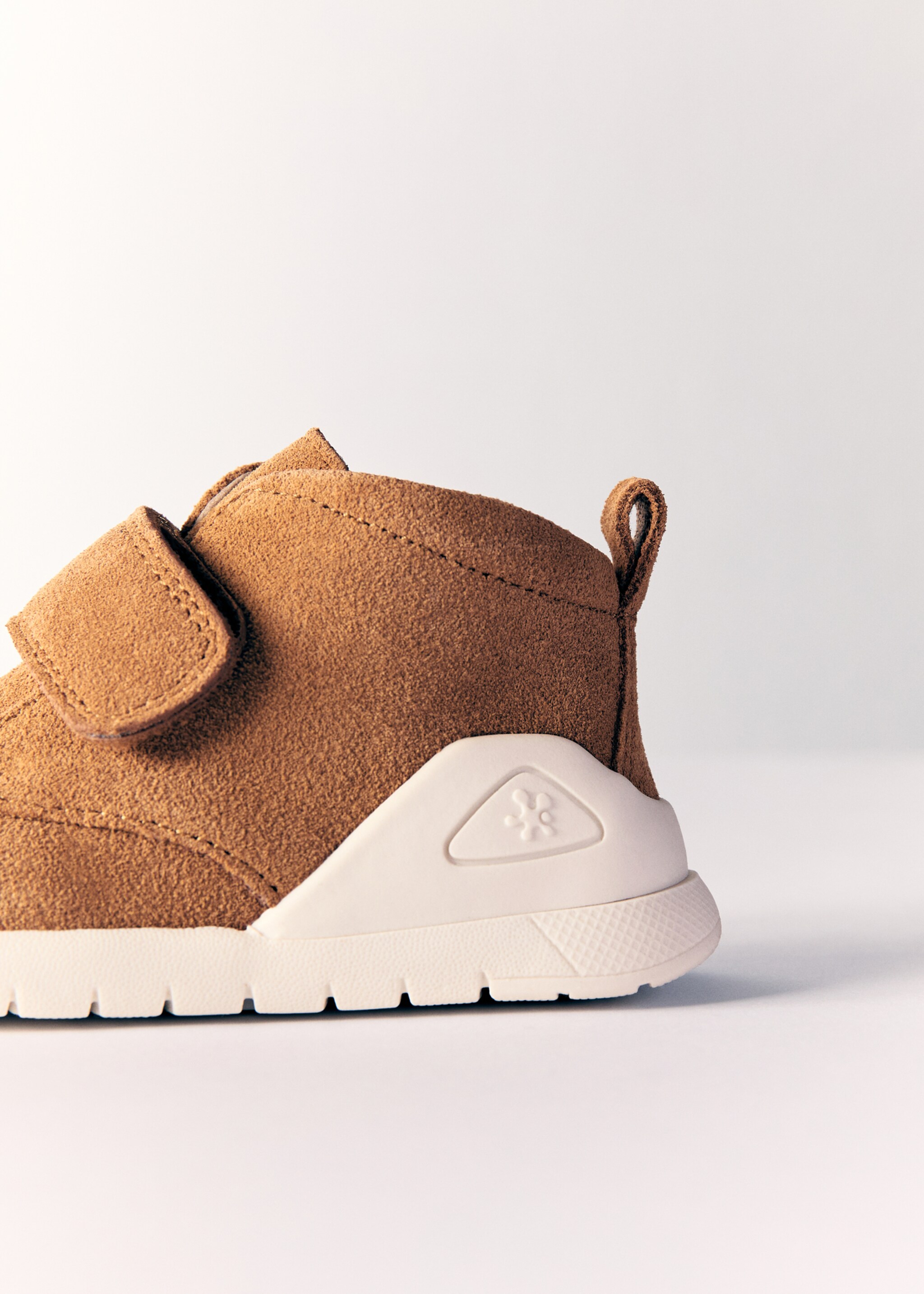 Ledersportschuhe Biomecanics - Detail des Artikels 1, Mittelbraun. Ref: 77045154-00.