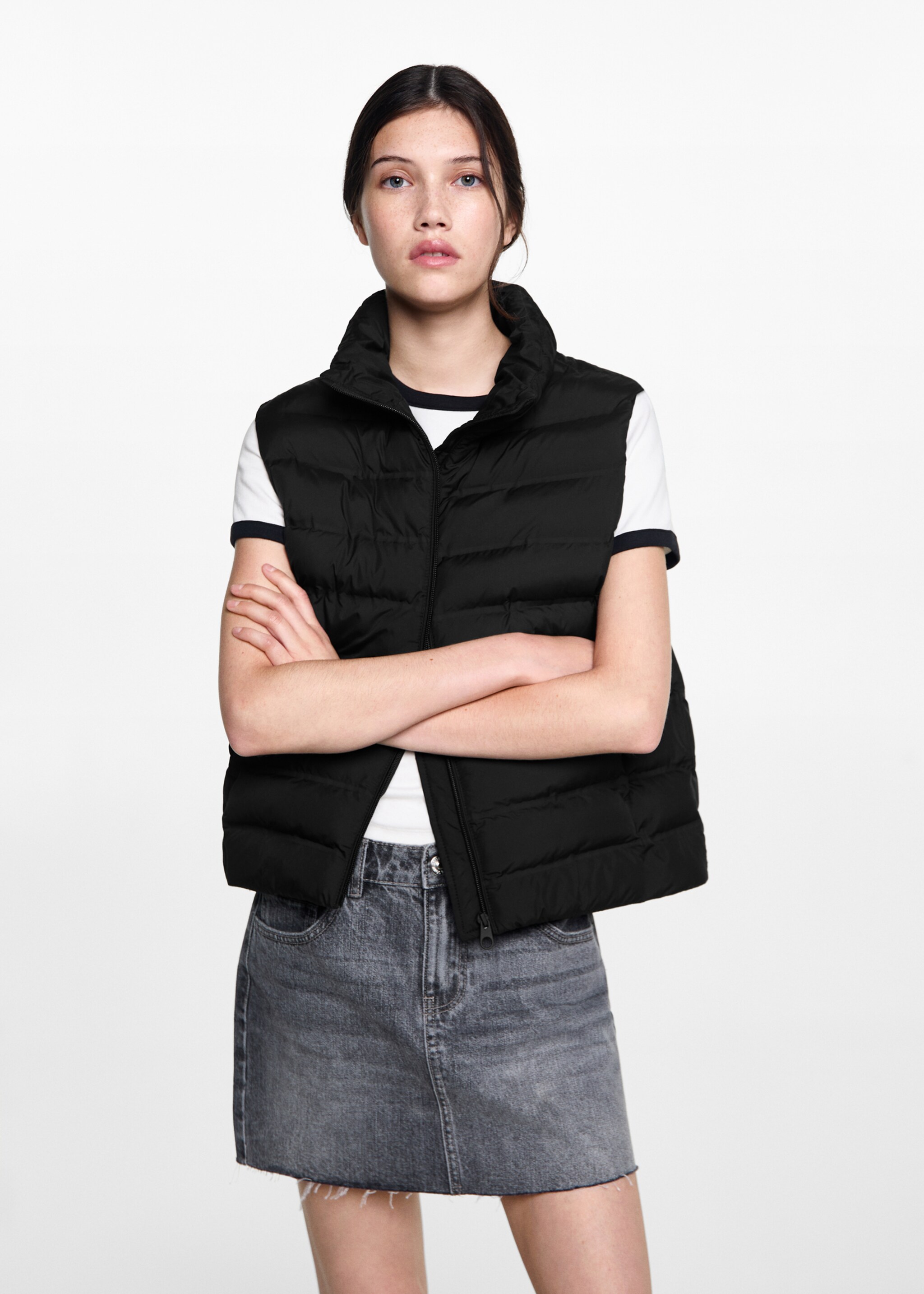 Quilted gilet - Medium plane, Black. Ref: 77045631-00.