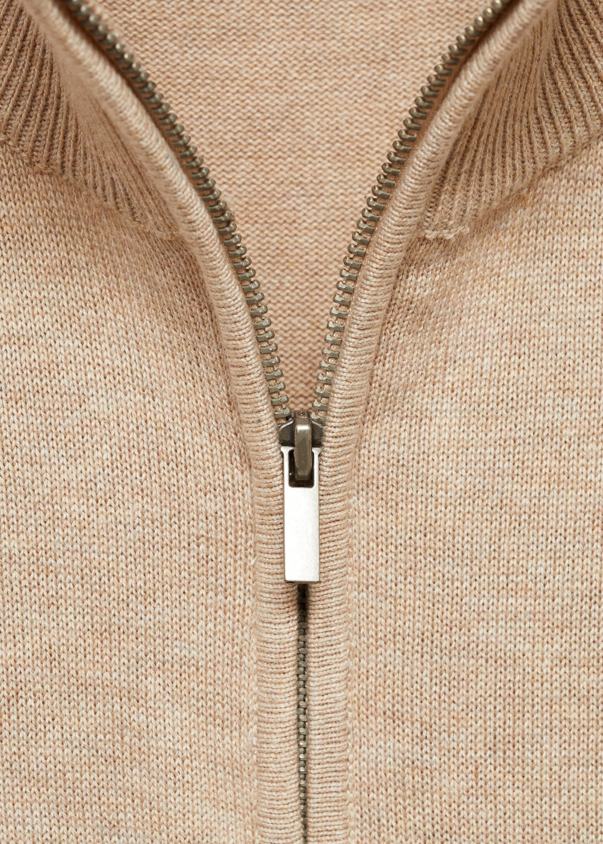 Perkins-neck sweater with zip - Details of the article 8, Beige. Ref: 77045633-00.