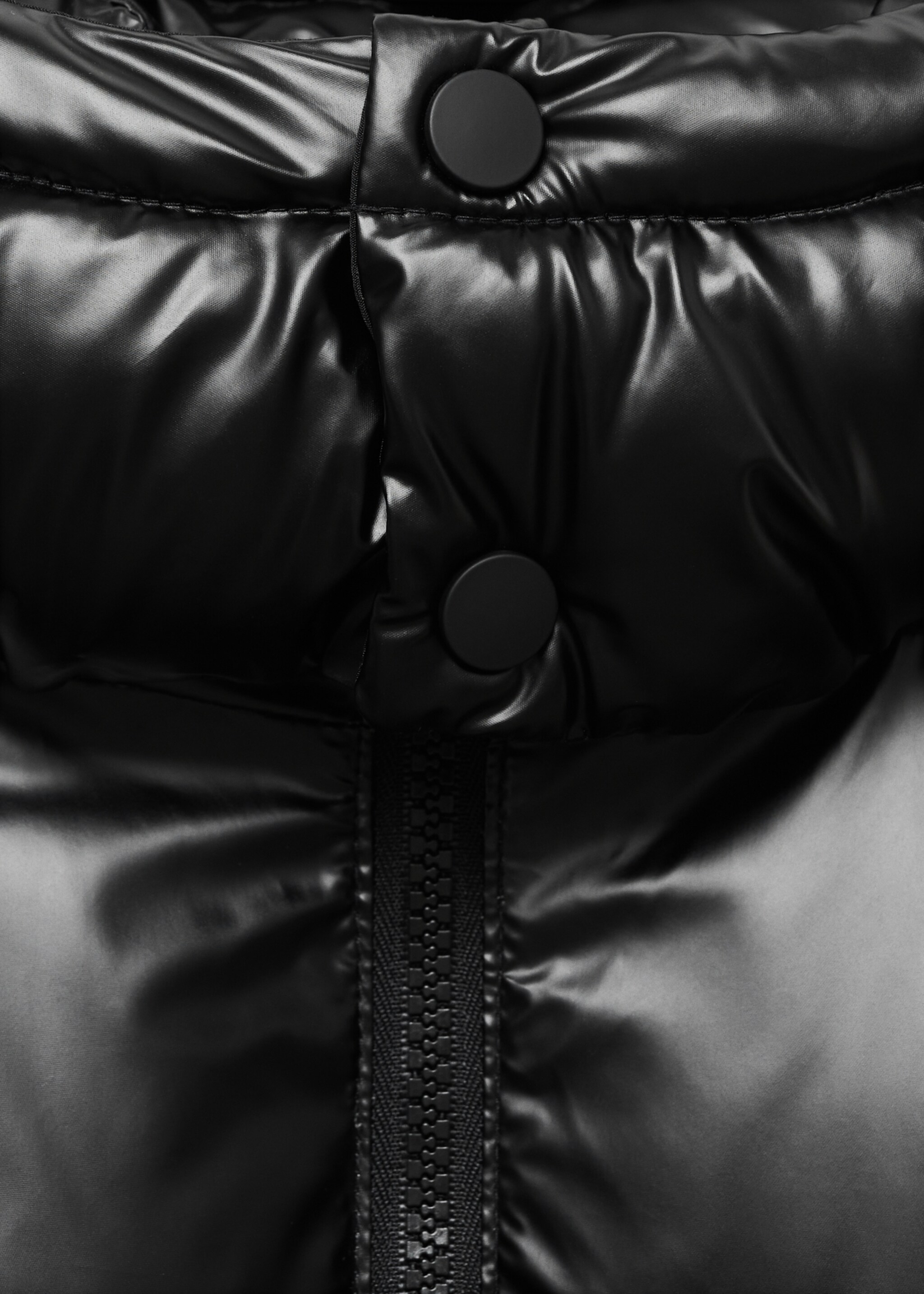 Quilted long coat - Details of the article 8, Black. Ref: 77045637-00.