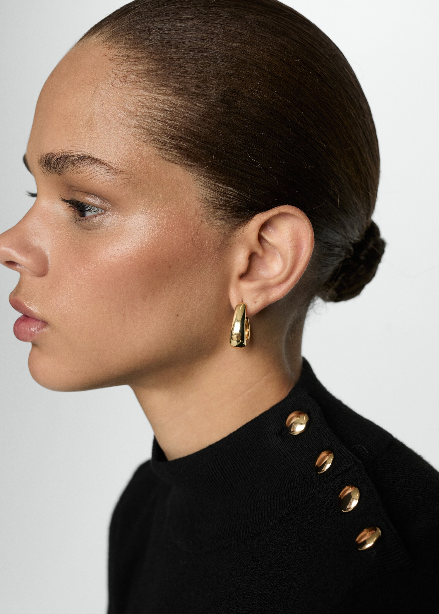 Sweater with shoulder buttons - Details of the article 1