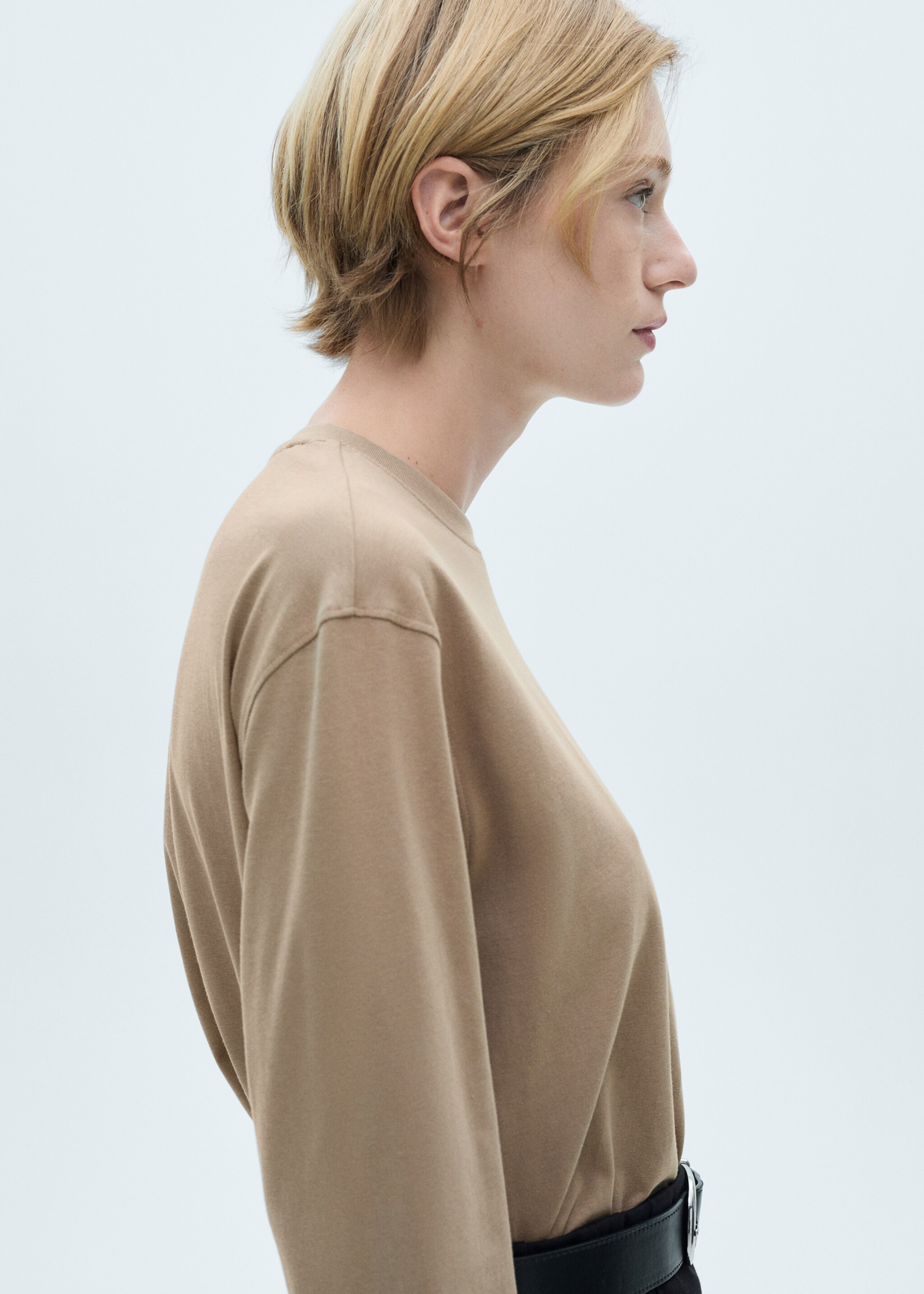 Long sleeve cotton t-shirt - Details of the article 1, Medium Brown. Ref: 77045643-00.