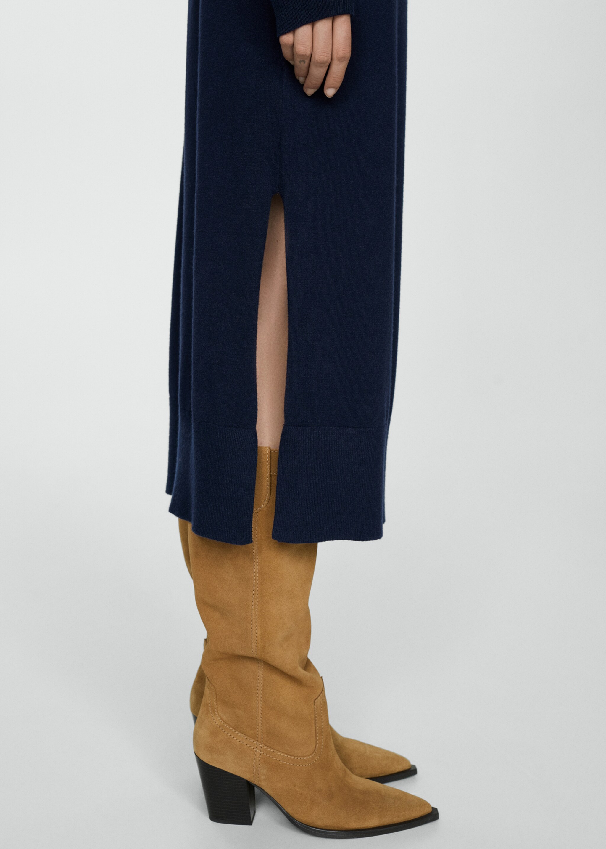 Round-neck knitted dress - Details of the article 6, Dark Navy. Ref: 77045647-00.