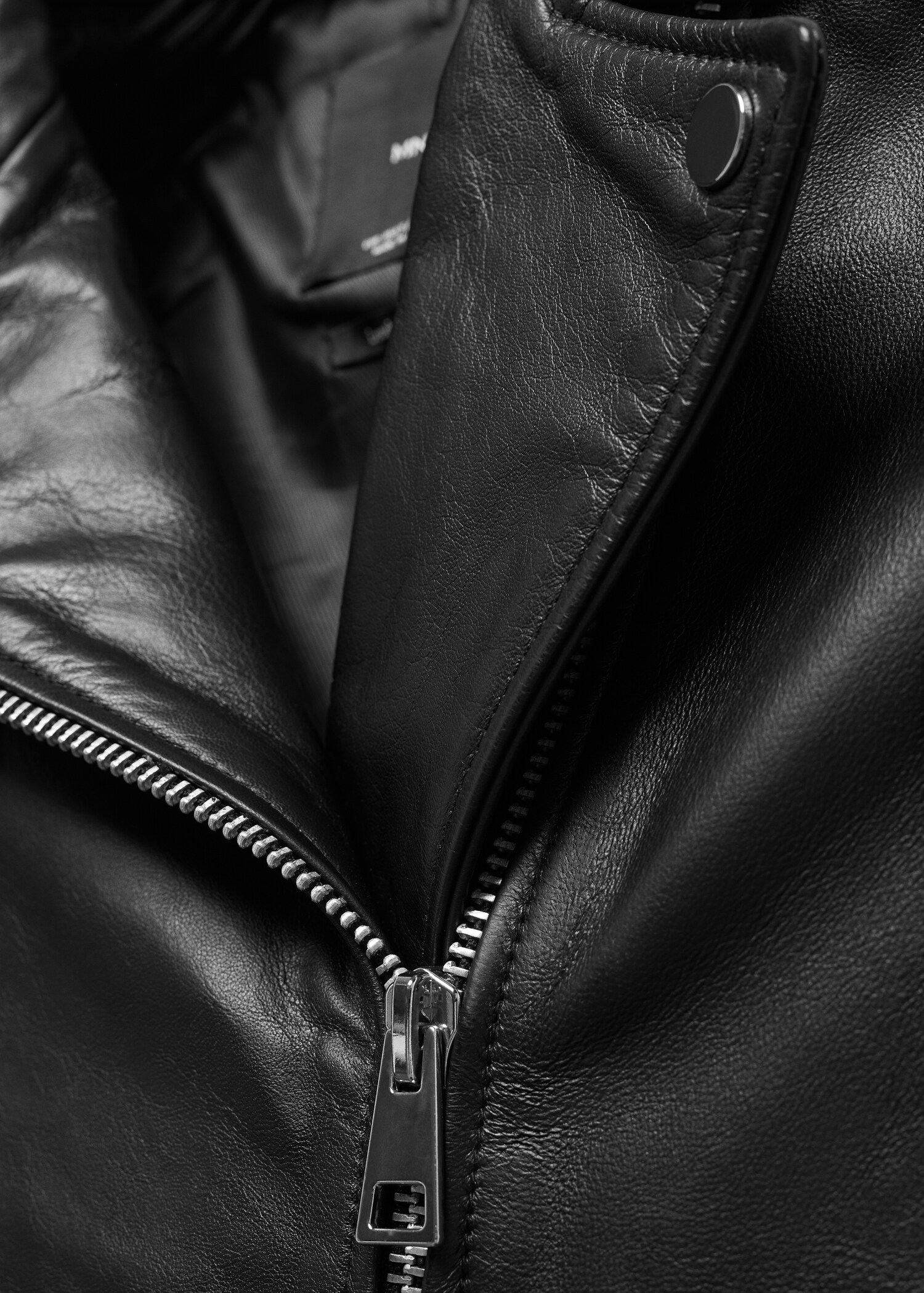 Leather biker jacket - Details of the article 8