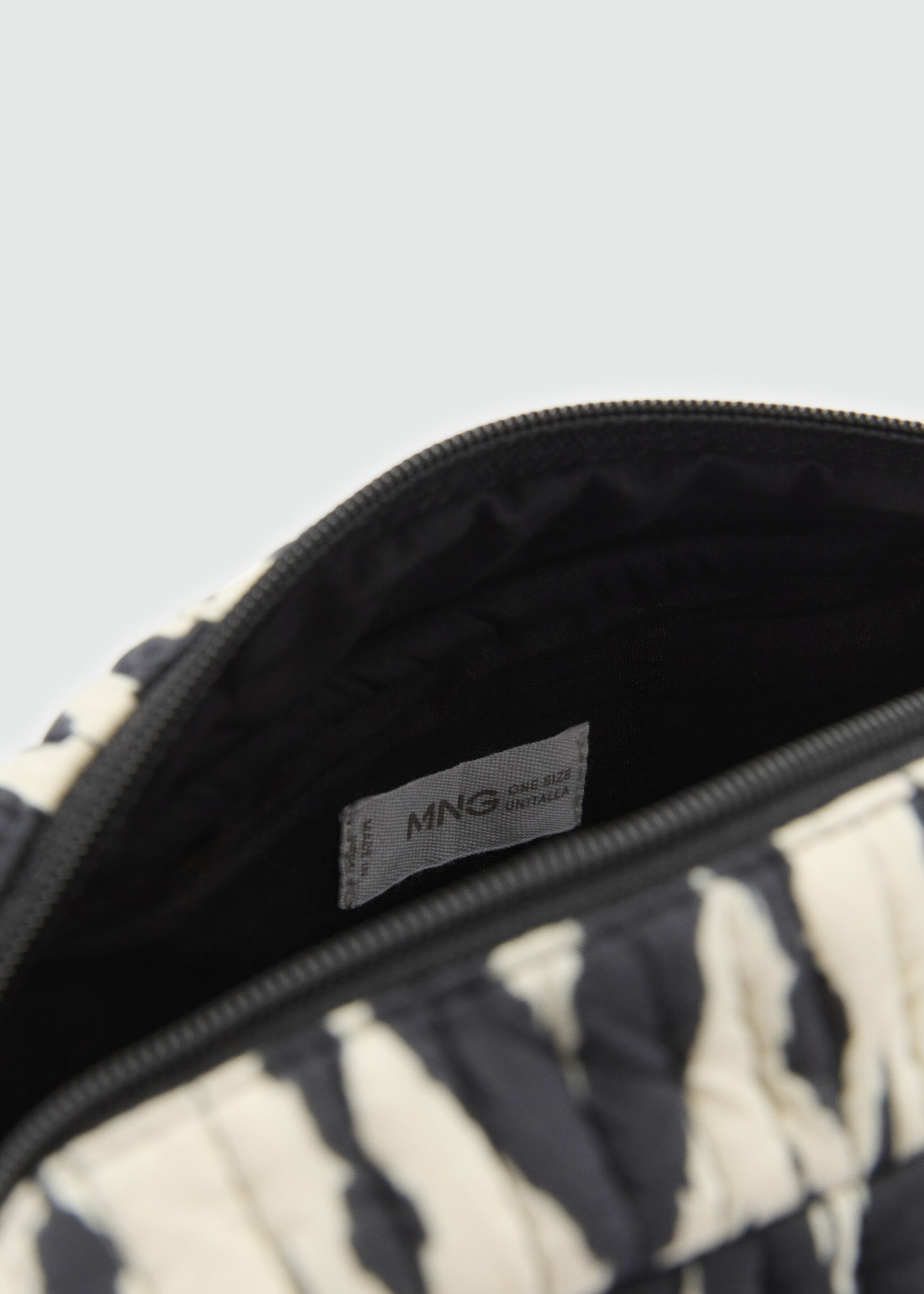 Kosmetiktasche im Stepp-Design - Detail des Artikels 2