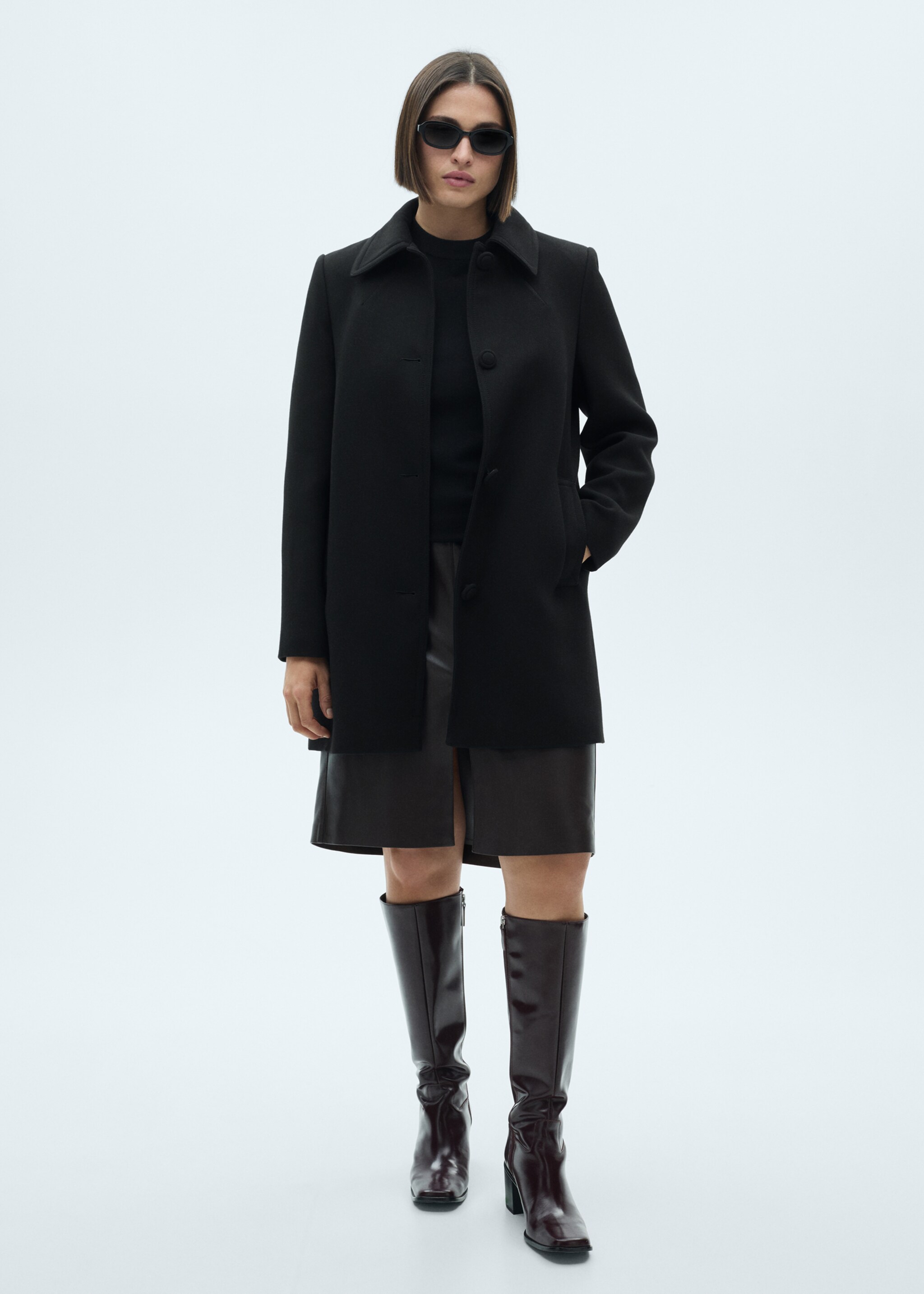 Straight-fit coat with buttons - Details of the article 3, Black. Ref: 77045672-00.