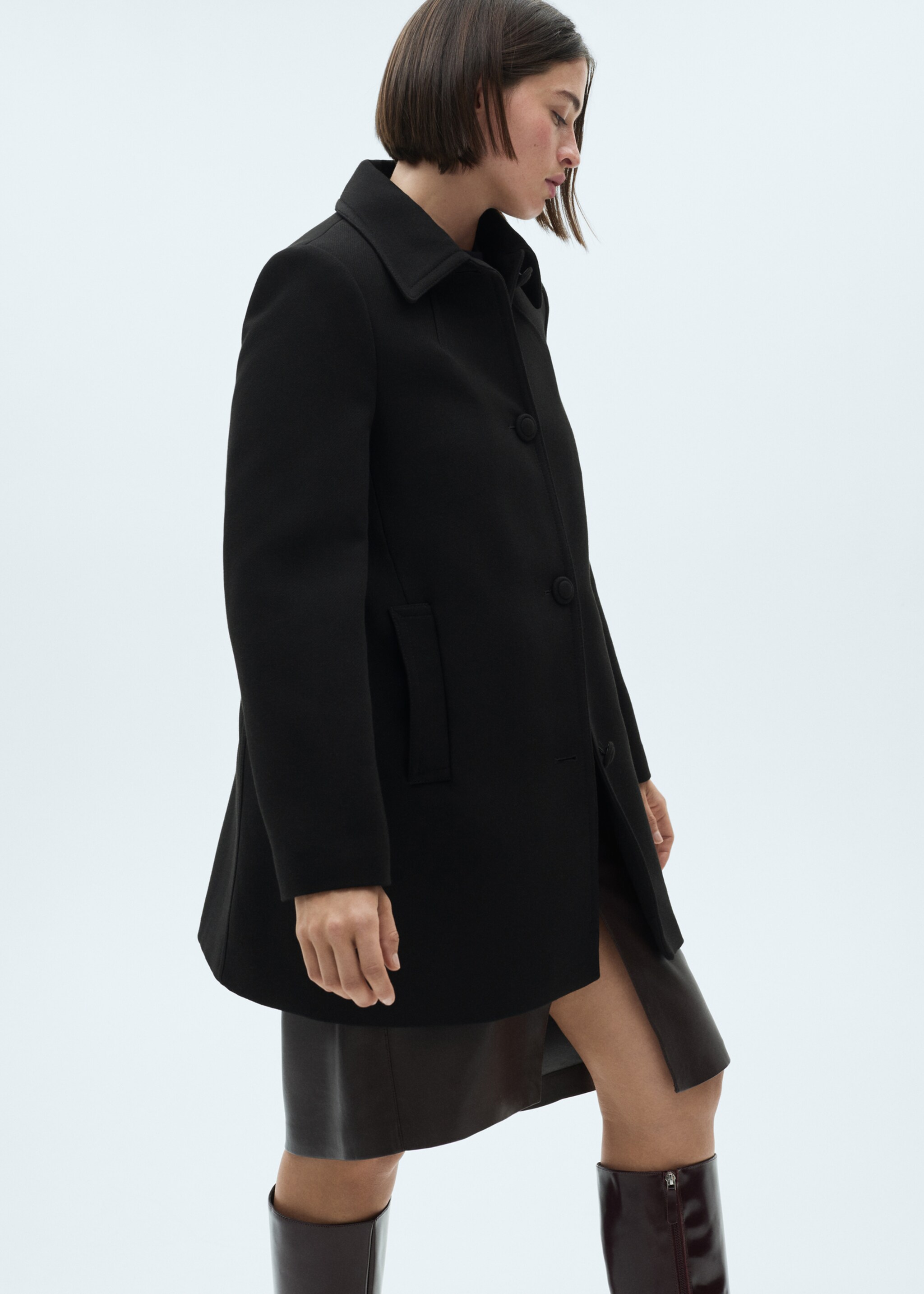 Straight-fit coat with buttons - Details of the article 5, Black. Ref: 77045672-00.