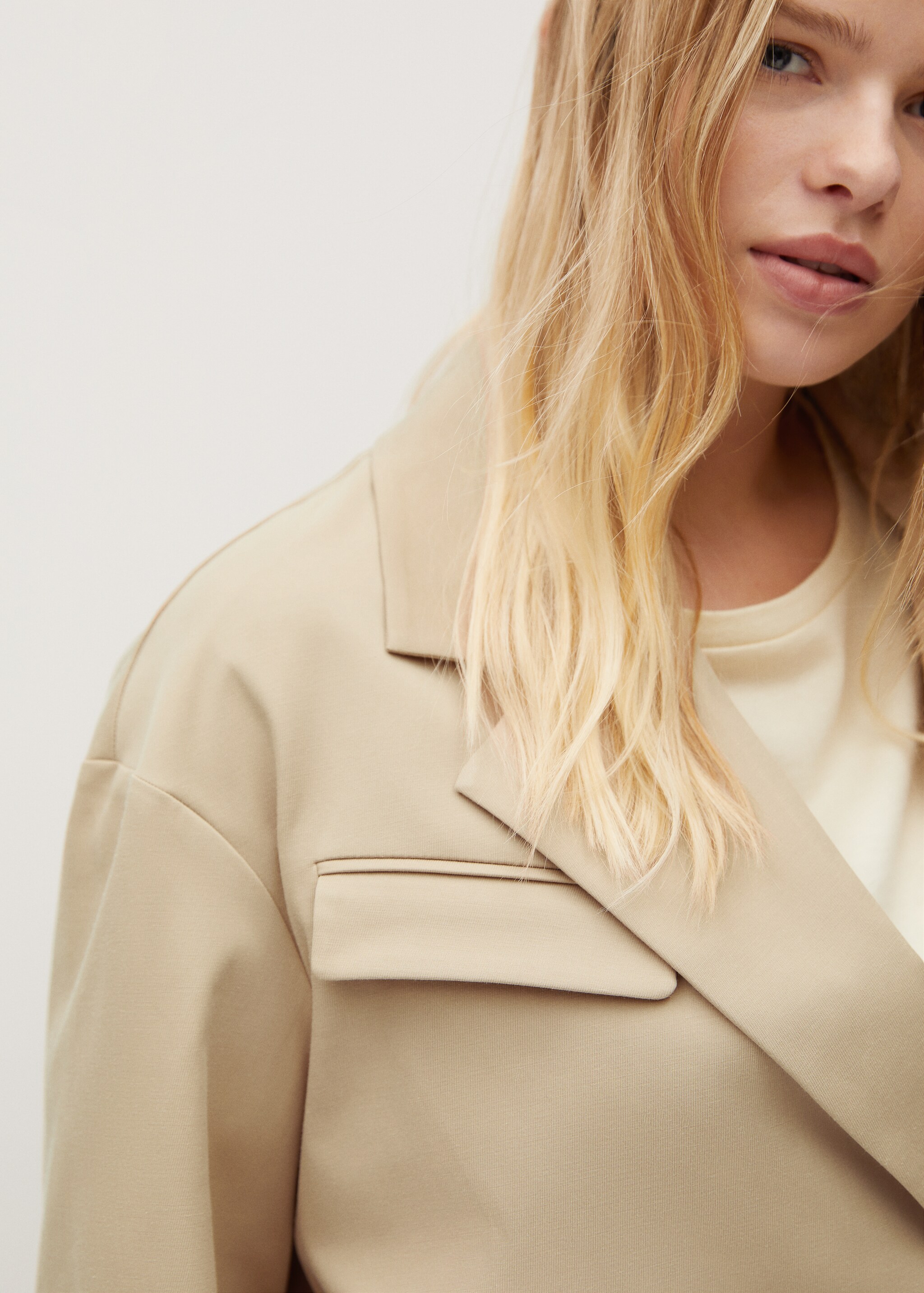 Jacket with lapels - Details of the article 2
