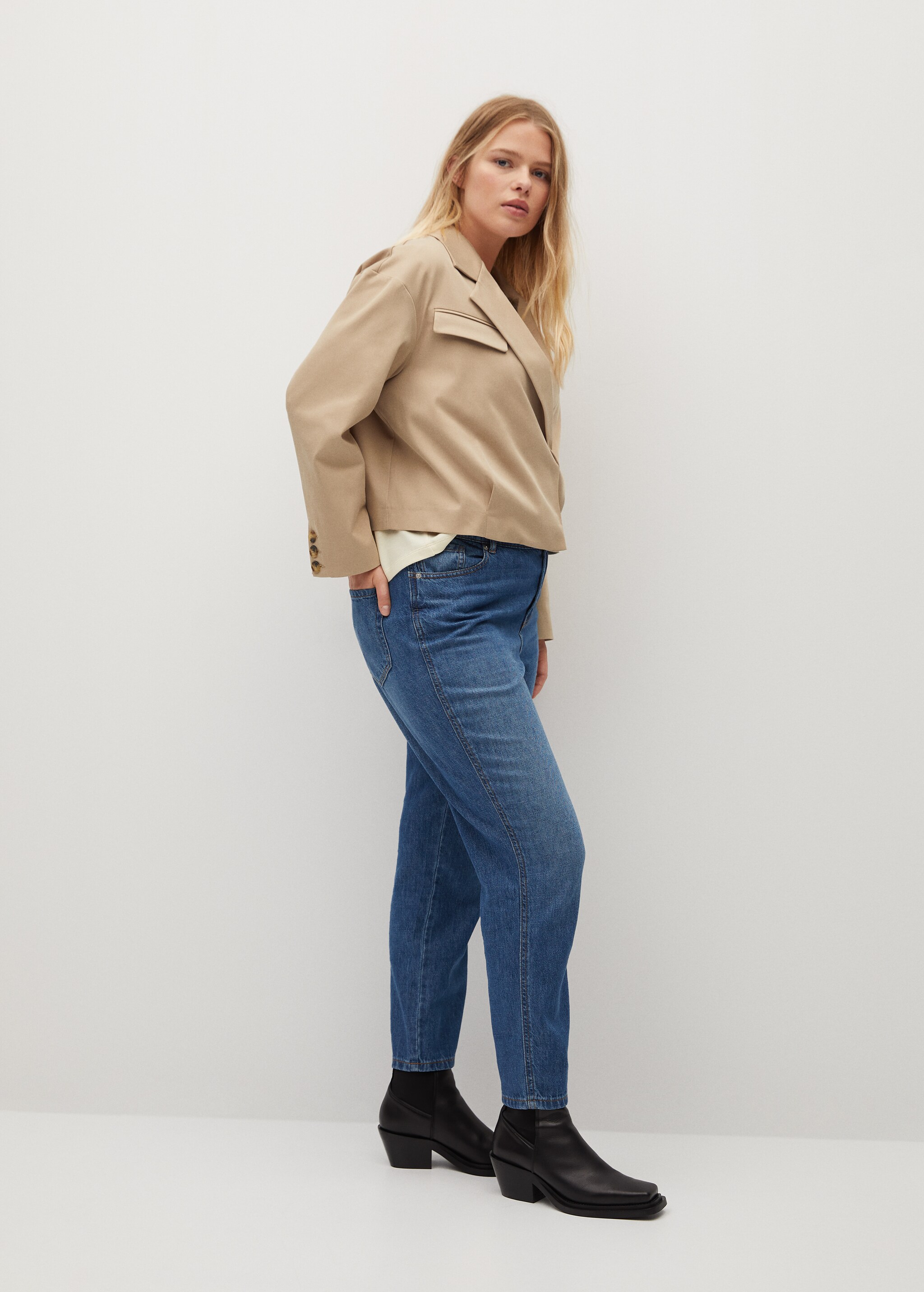 Jacket with lapels - Details of the article 3