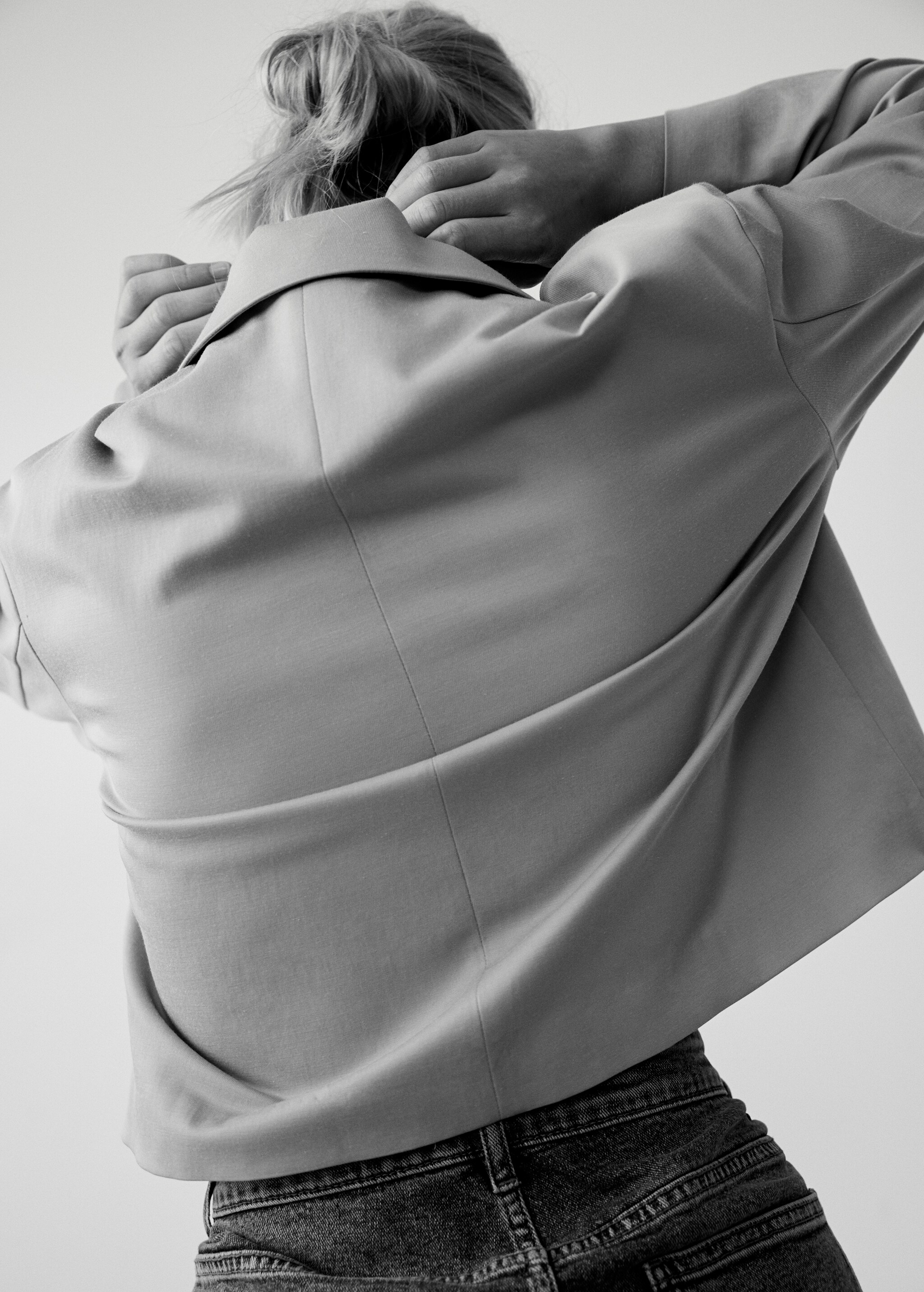 Jacket with lapels - Details of the article 6