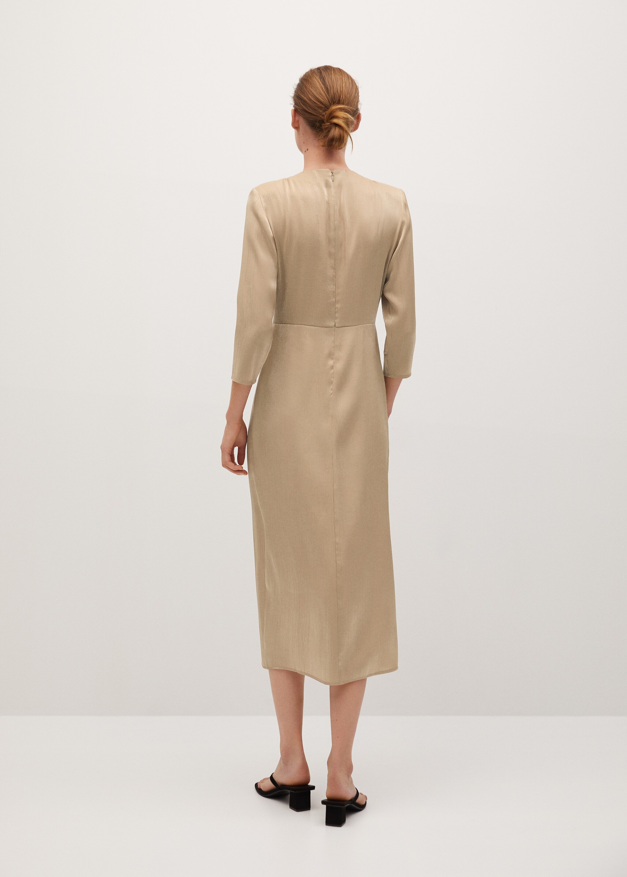 Vestido satinado cruzado - Reverso del artículo