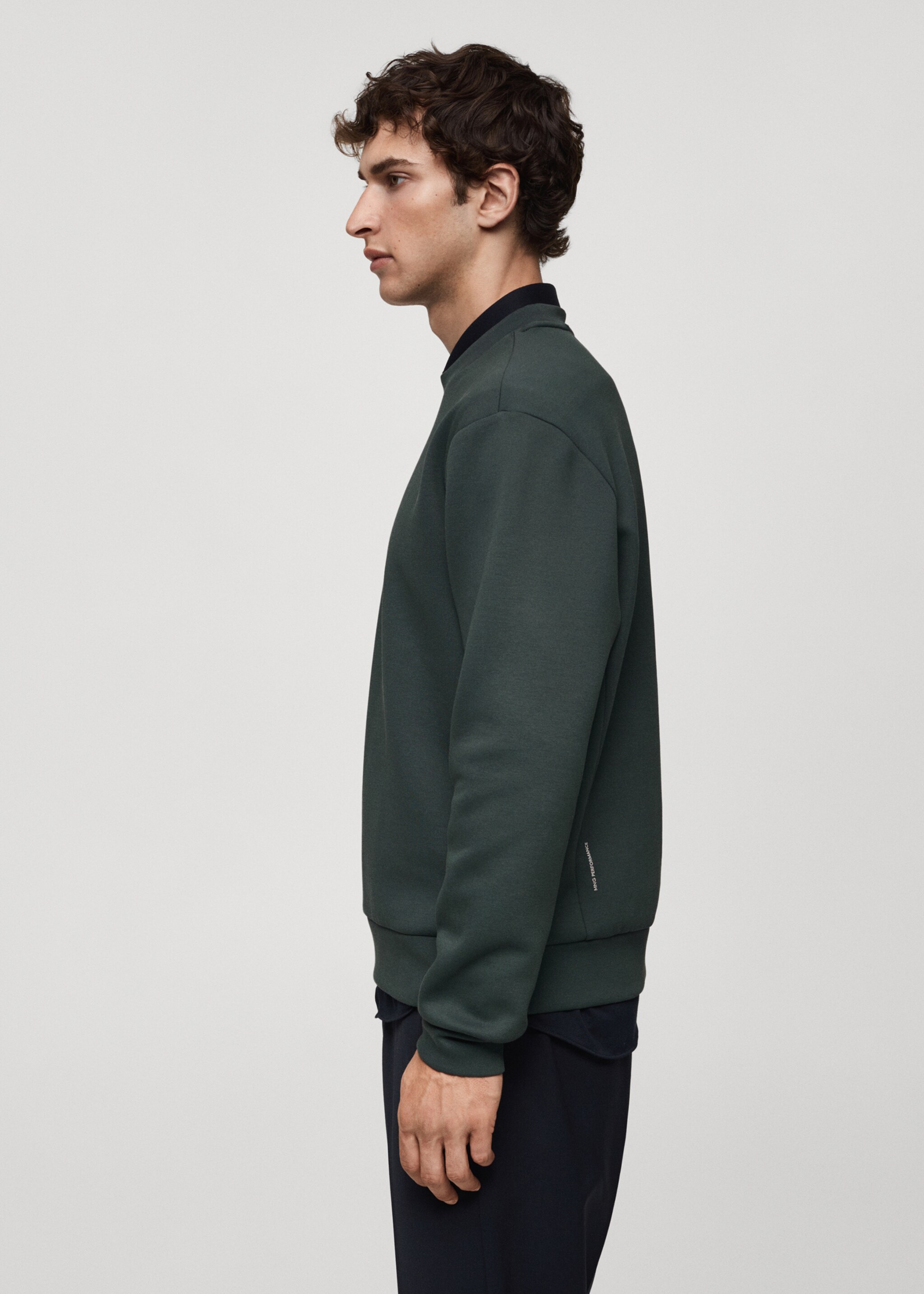 Comfort stretch sweatshirt in crease-resistant fabric - Details of the article 2, Green. Ref: 77045968-00.
