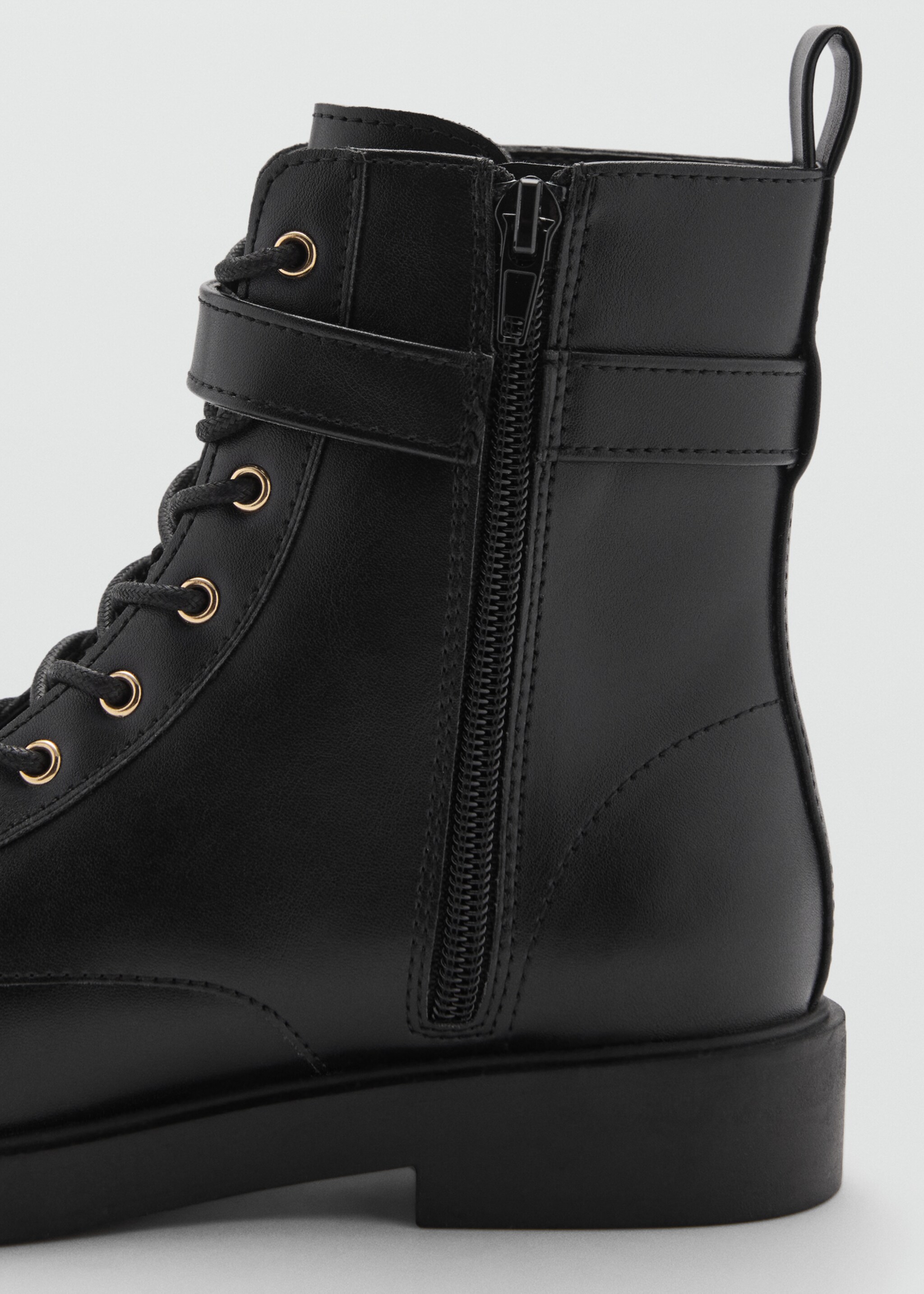 Bottines à boucle - Détail de l'article 2, Noir. Ref: 77045969-00.