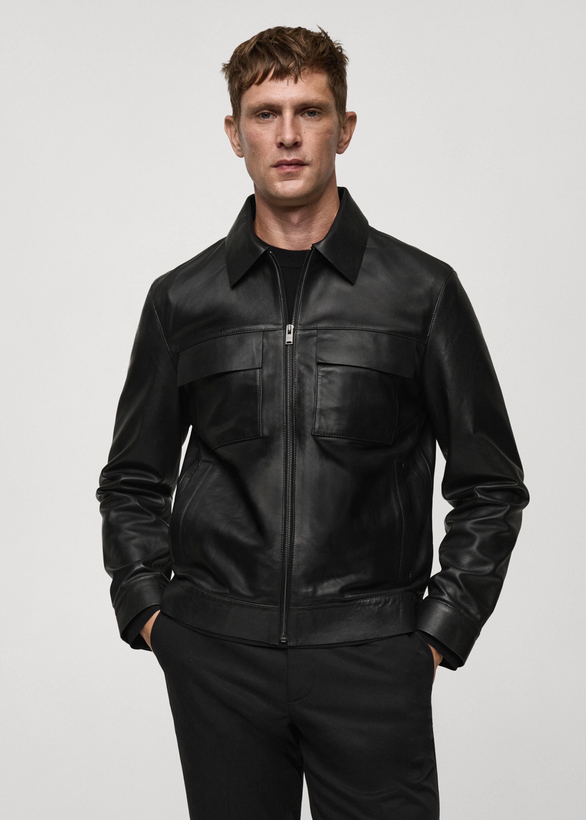Blouson 100 % cuir poches - Plan moyen, Noir. Ref: 77045982-00.