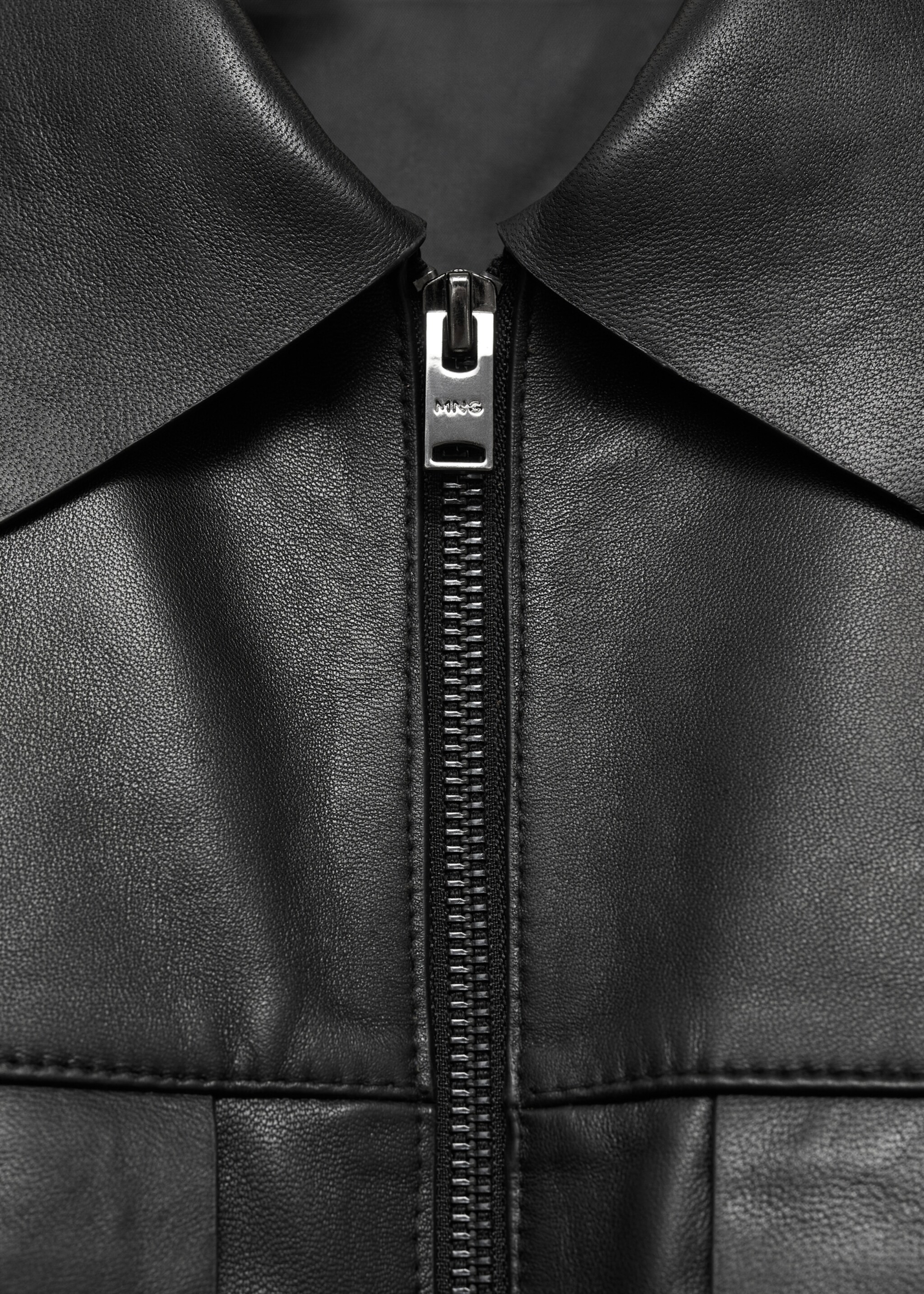 Blouson 100 % cuir poches - Détail de l'article 8, Noir. Ref: 77045982-00.