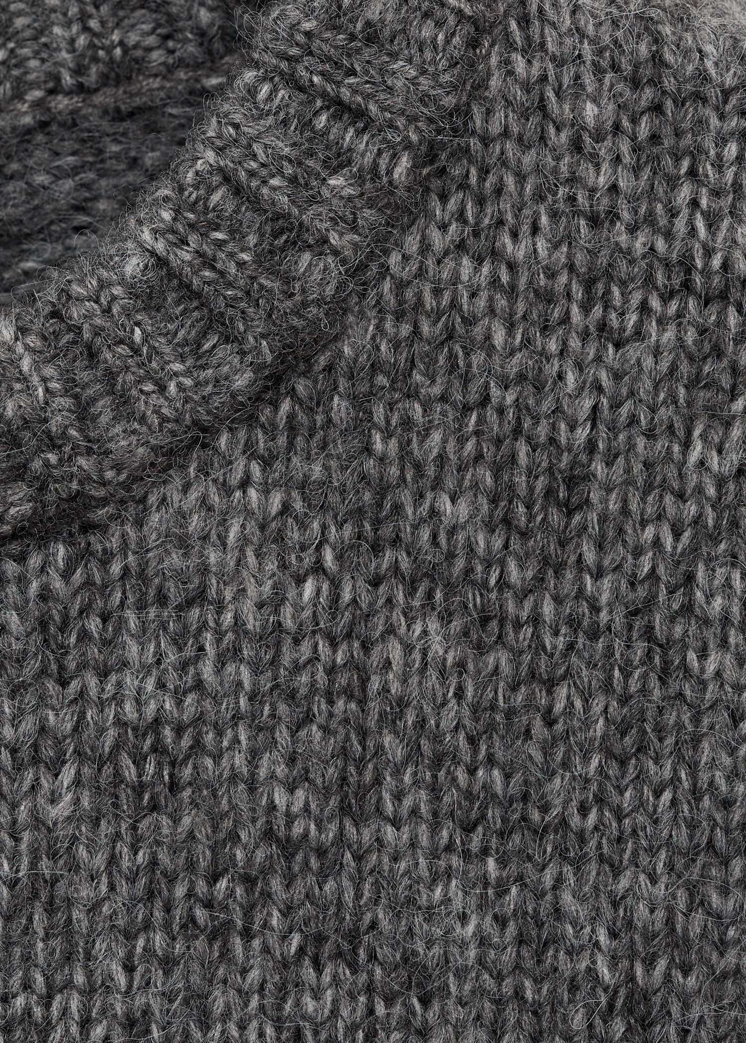 Braided sleeve sweater - Details of the article 0