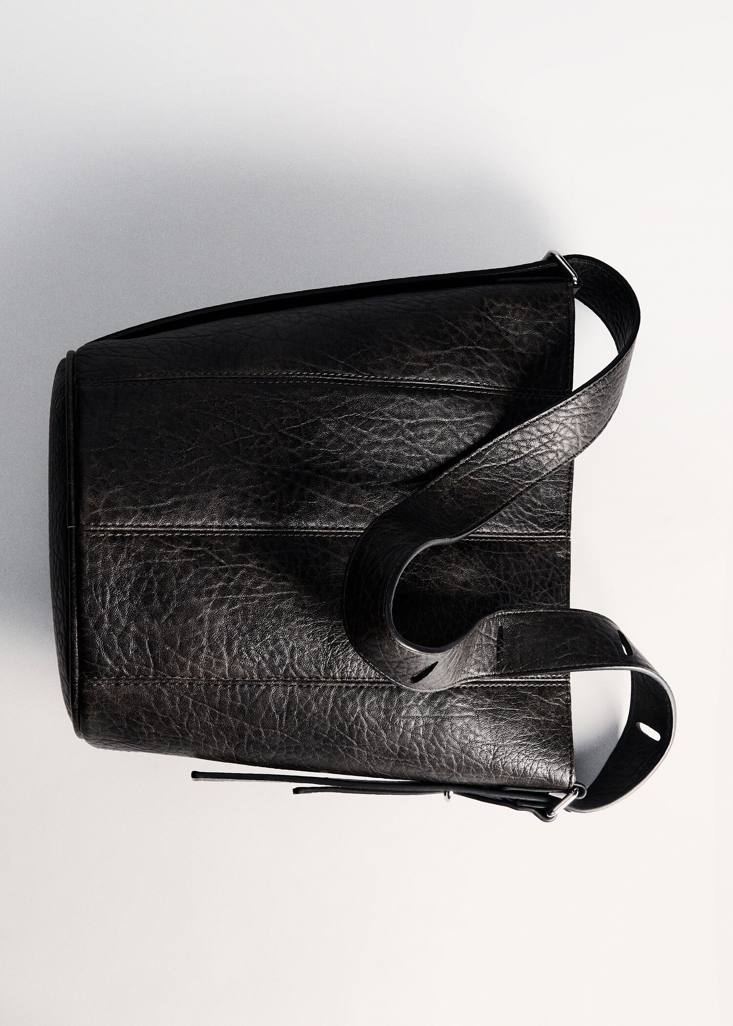 Leather effect bucket bag - Details of the article 5