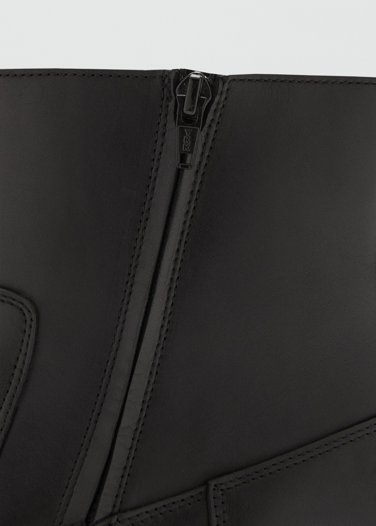 Squared toe leather ankle boots - Details of the article 3