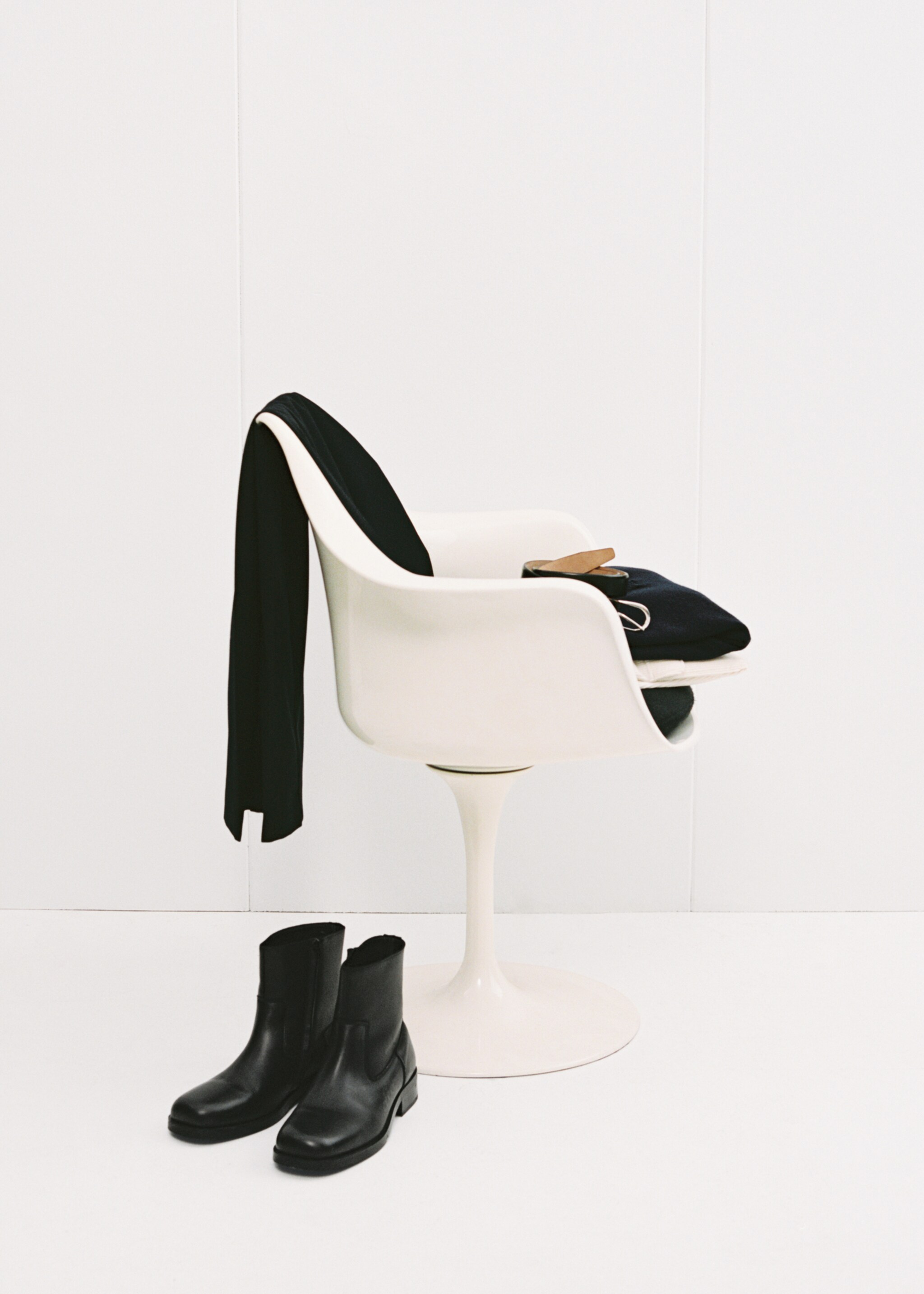 Squared toe leather ankle boots - Details of the article 5, Black. Ref: 77046006-00.