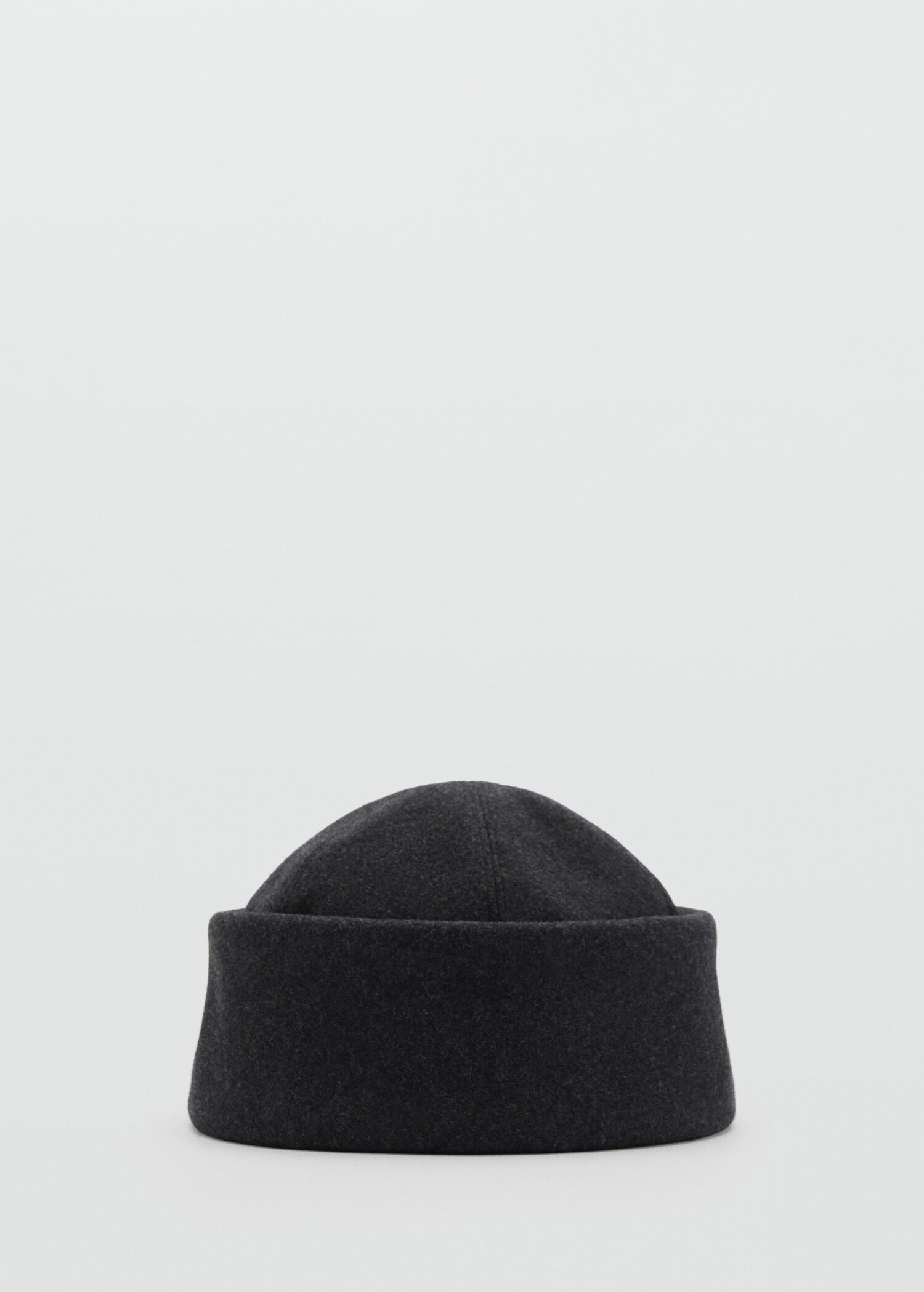 Wool hat with cuffs - Article without model