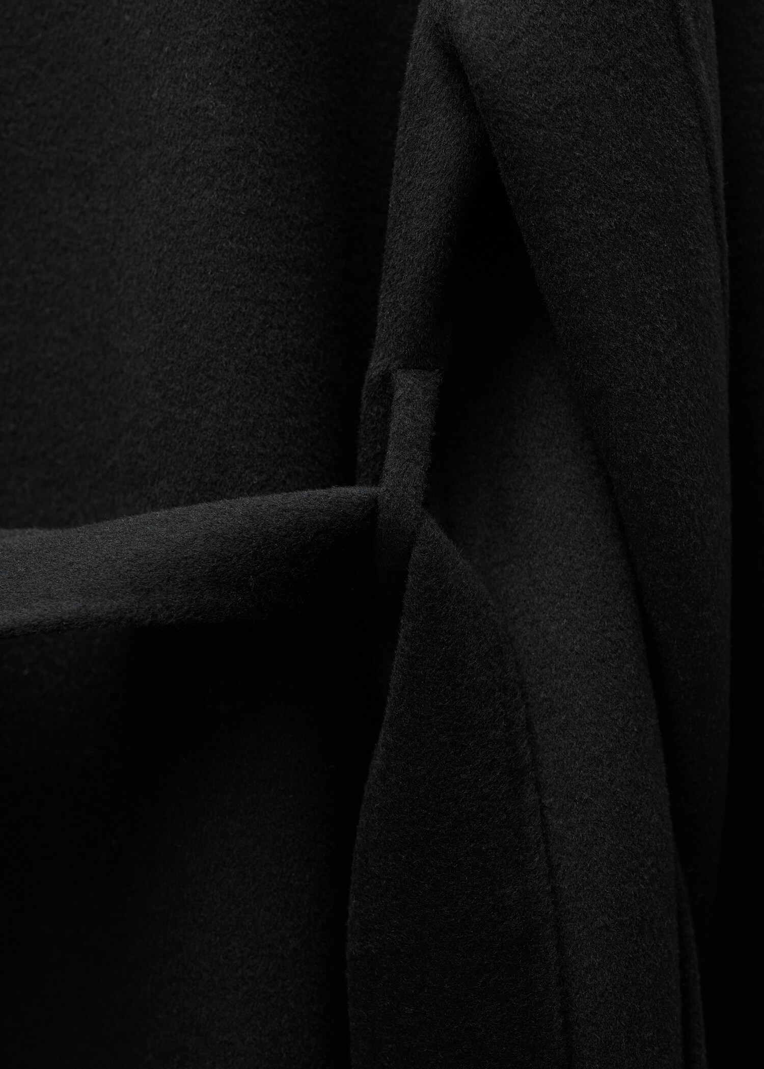 Wełniany płaszcz z paskiem - Szczegóły artykułu 0