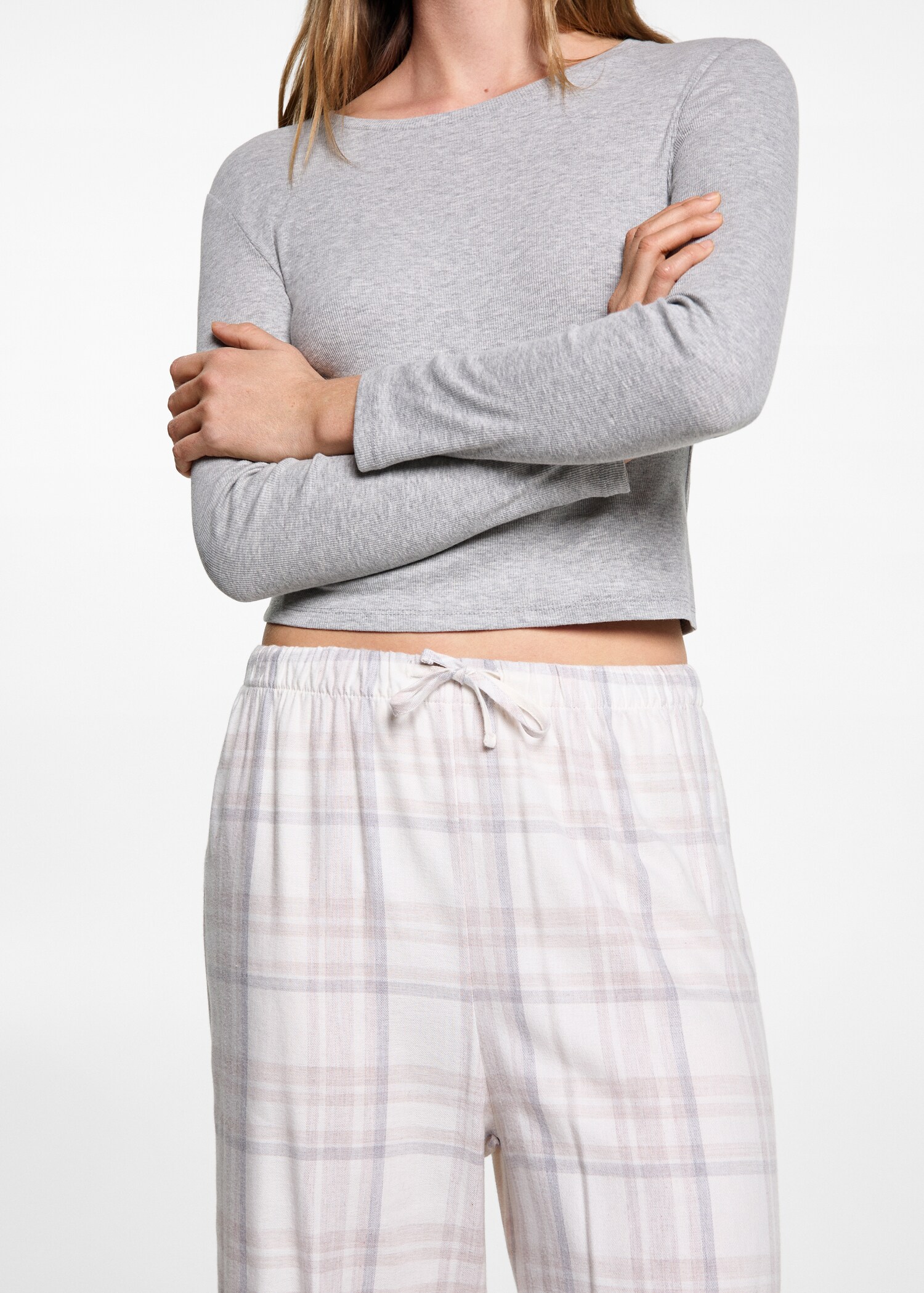 Checked cotton pyjamas - Details of the article 6
