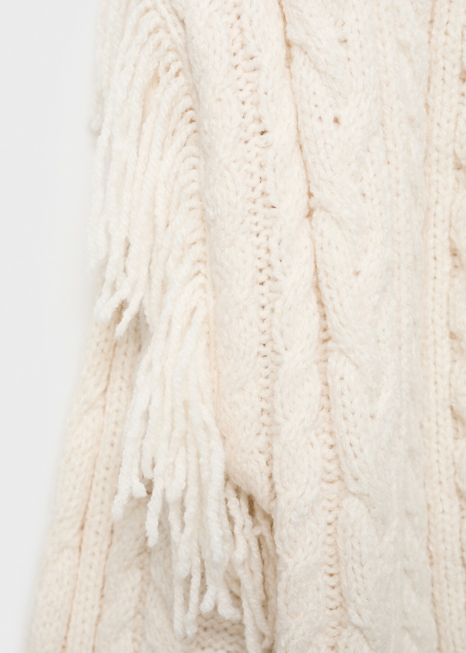 Cable knit cardigan with fringes - Details of the article 0