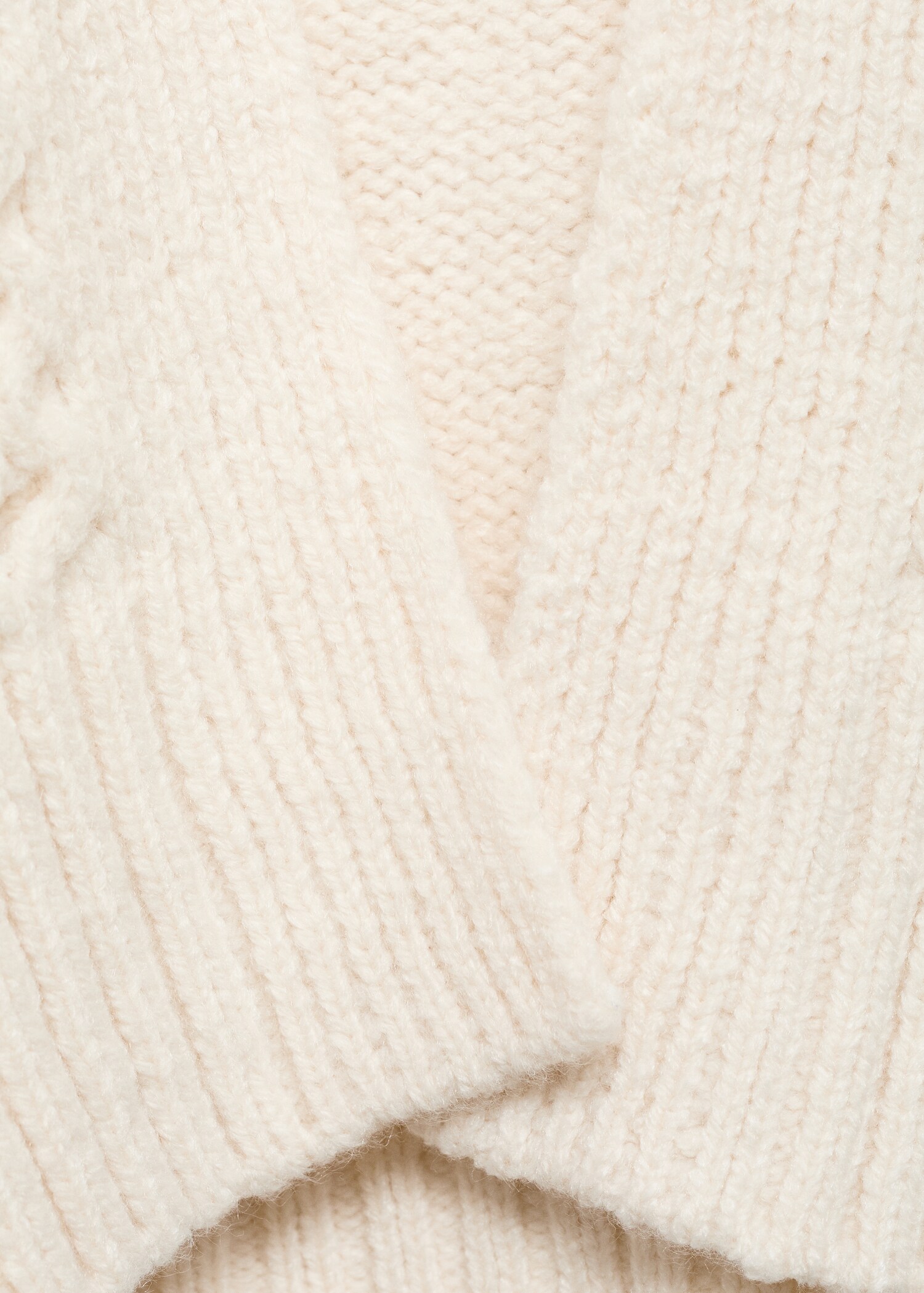 Cable knit cardigan with fringes - Details of the article 8