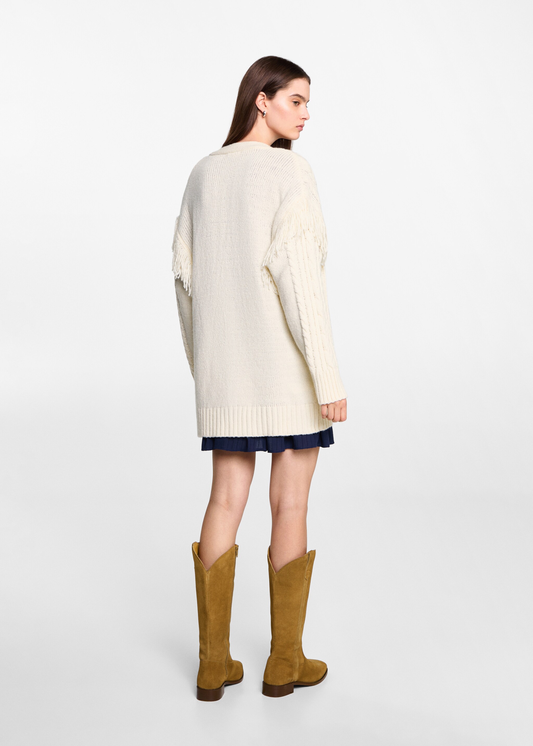 Cable knit cardigan with fringes - Reverse of the article, Ecru. Ref: 77046746-00.