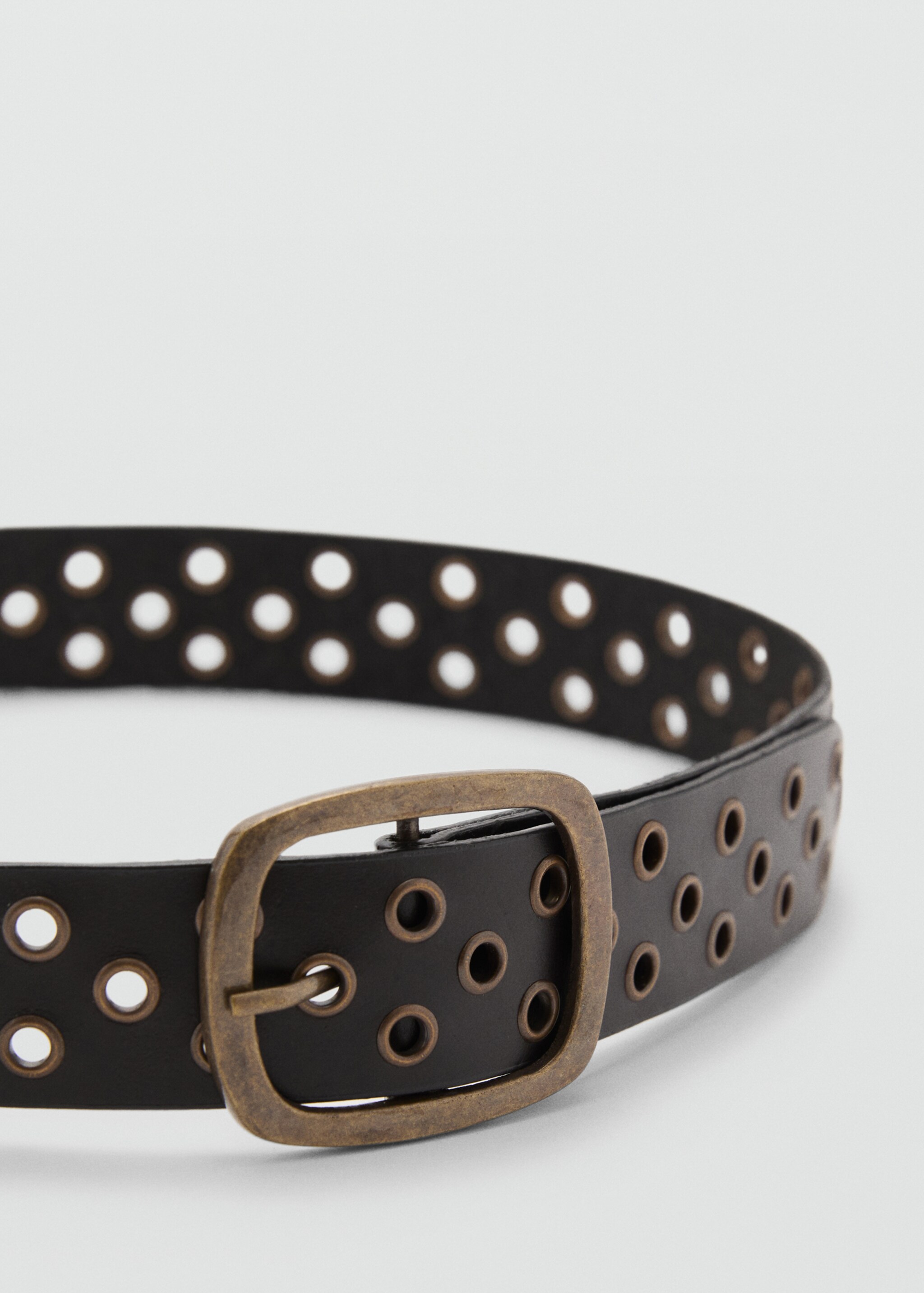 Ceinture perforée cuir - Plan moyen