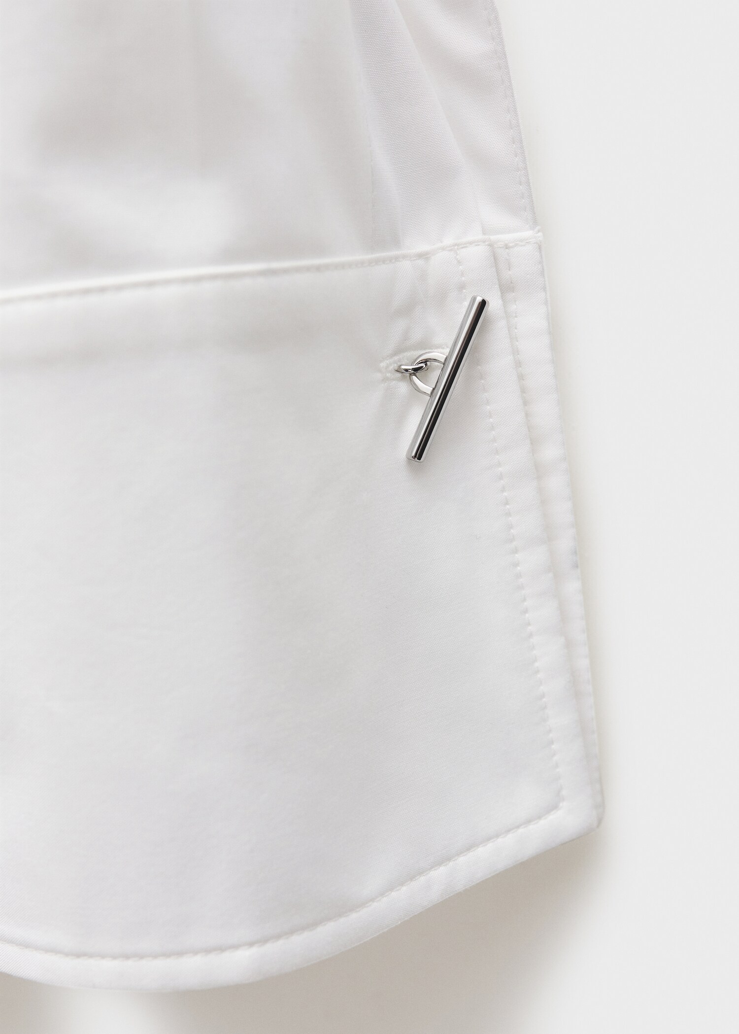 Hemd aus 100 % Baumwolle mit Faltendetails - Detail des Artikels 0