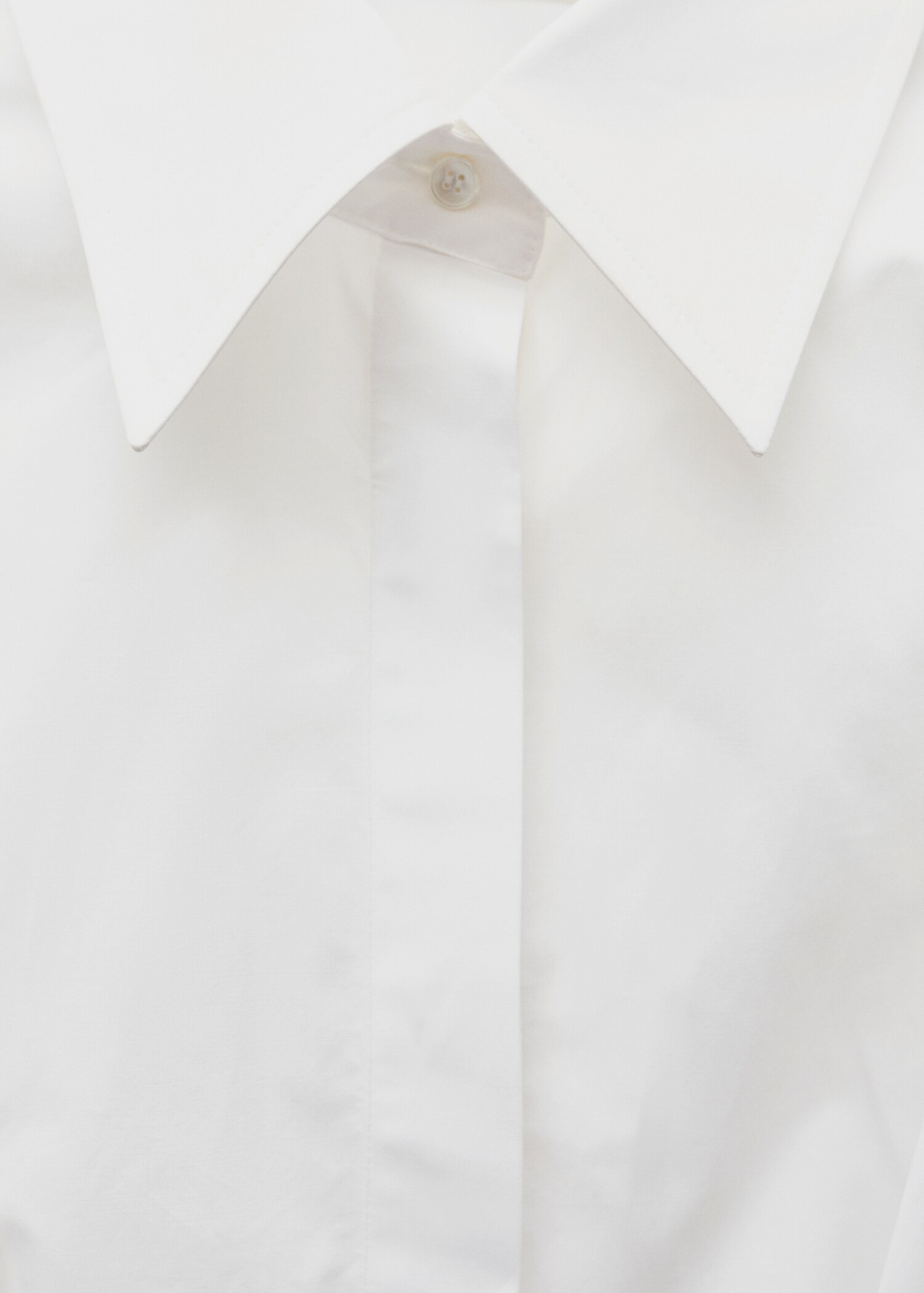Hemd aus 100 % Baumwolle mit Faltendetails - Detail des Artikels 8