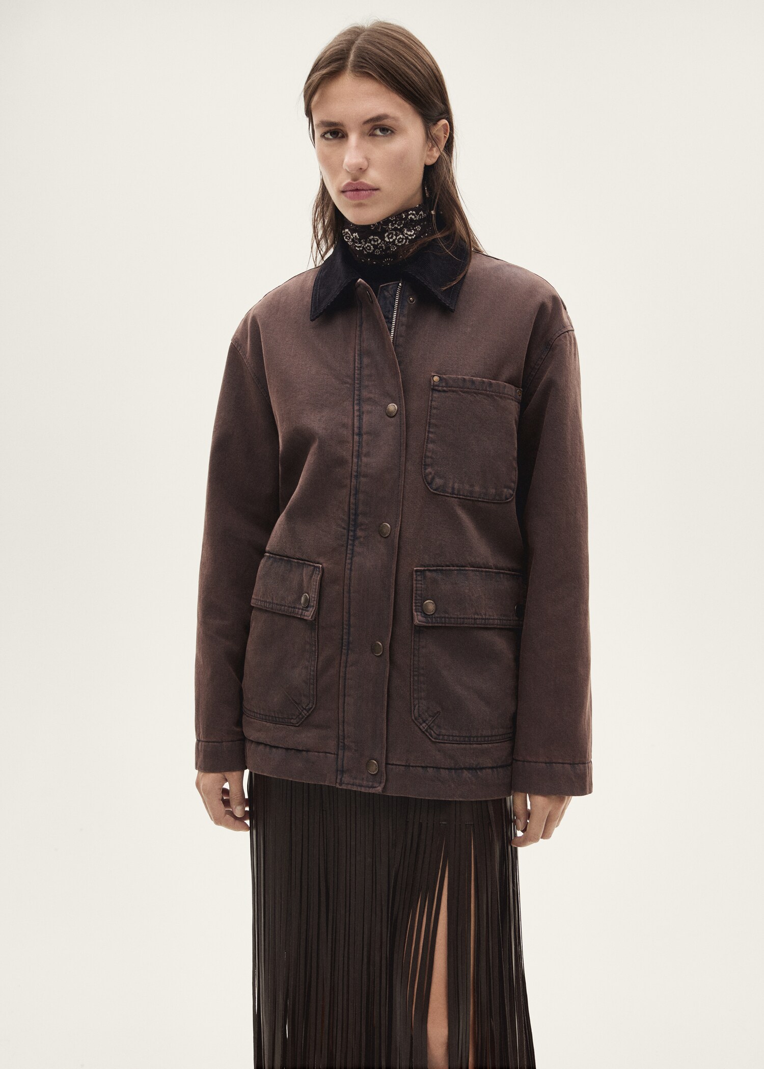 Parka en denim avec col contrastant - Plan moyen