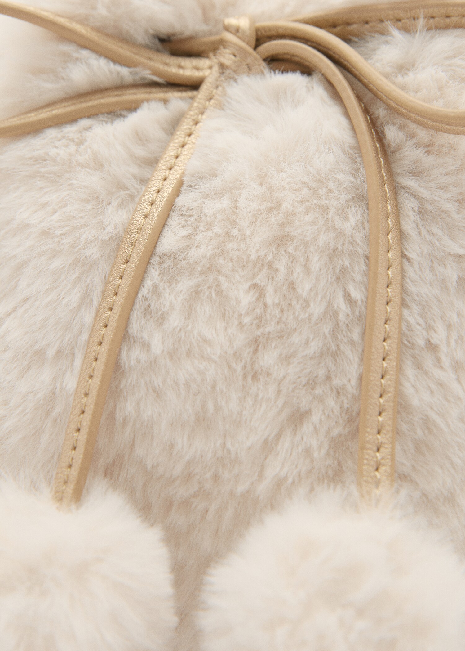 Bolso pelo asa metálica - Detalle del artículo 1