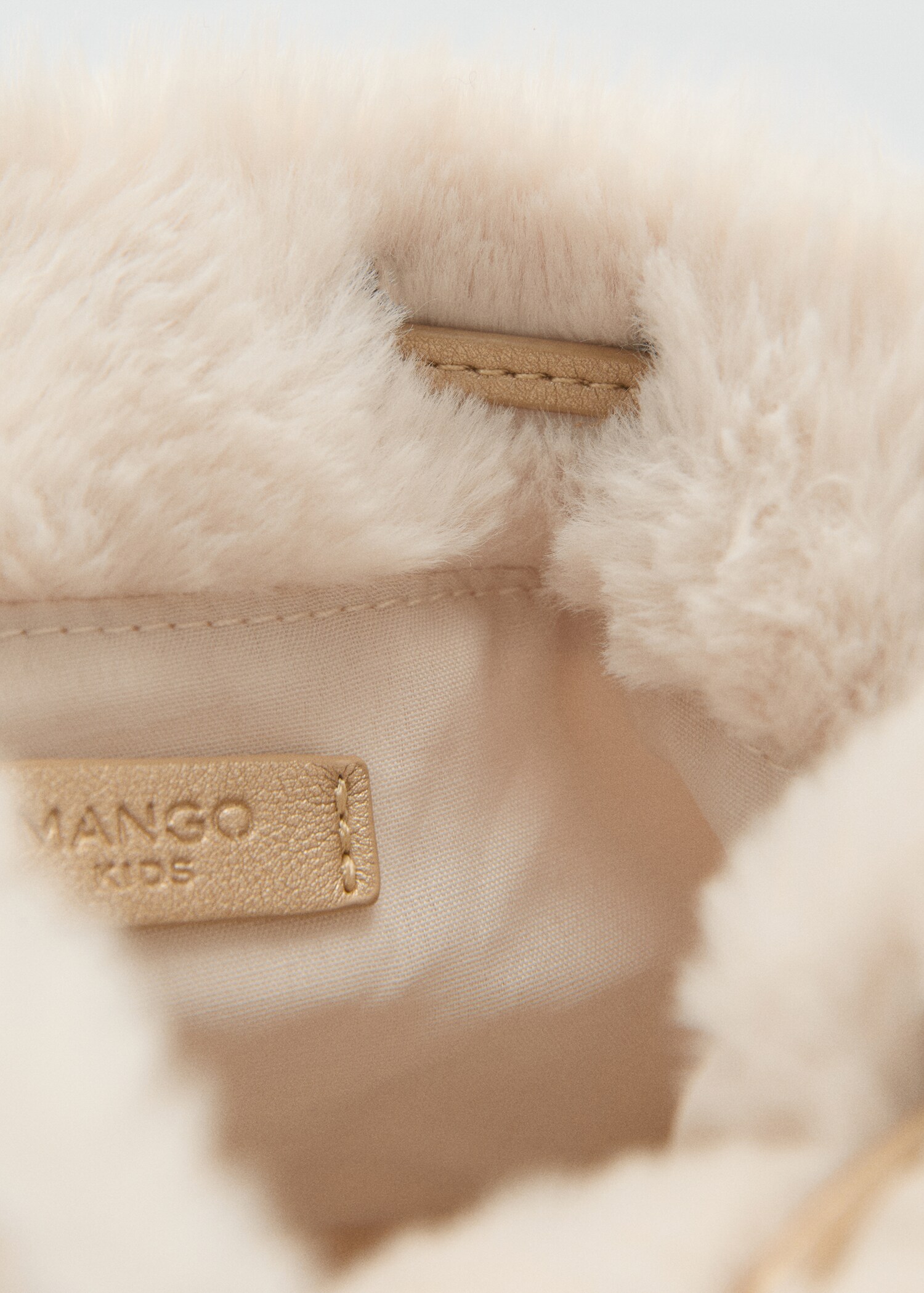 Bolso pelo asa metálica - Detalle del artículo 2