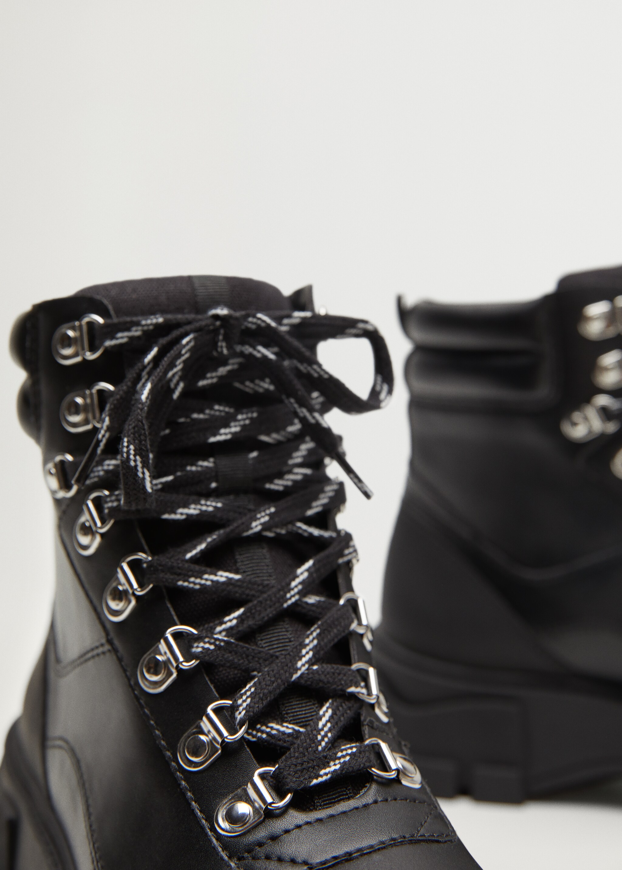 Bota montaña cordones - Detalle del artículo 3