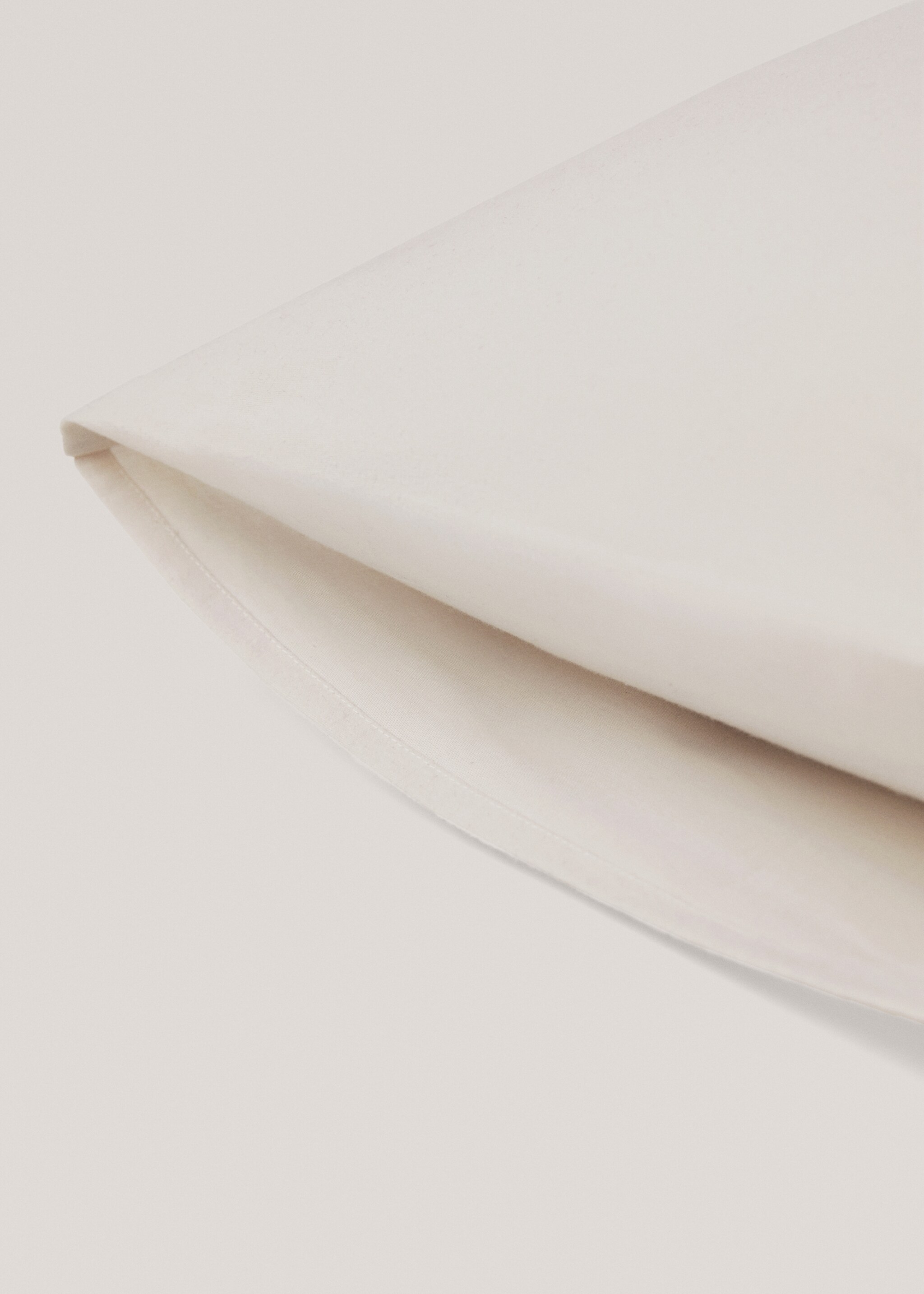 Plain flannel pillowcase 50x75cm - Details of the article 3, Beige. Ref: 77047655-00.