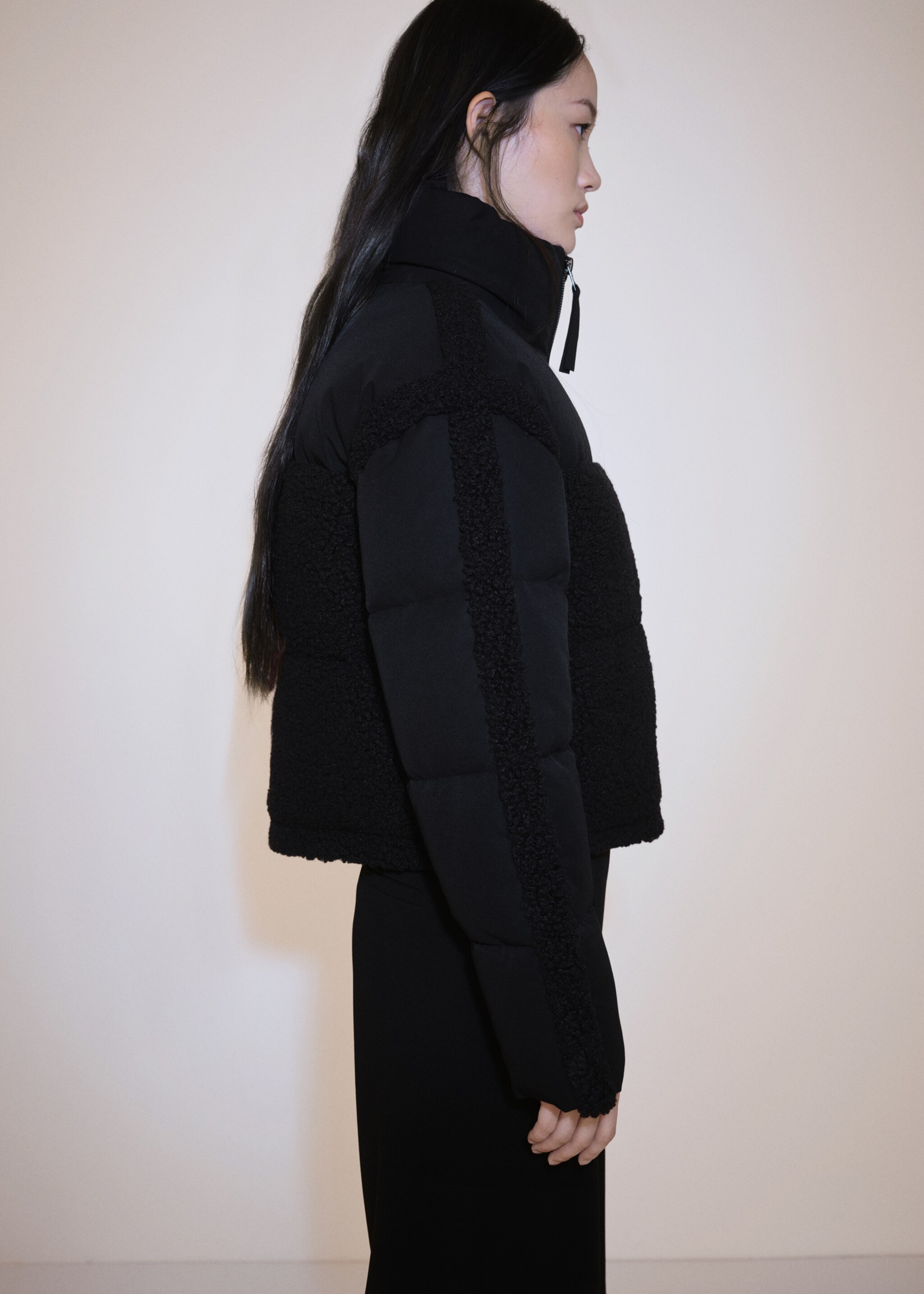 Padded anorak with bouclé panels - Medium plane, Black. Ref: 77047663-00.