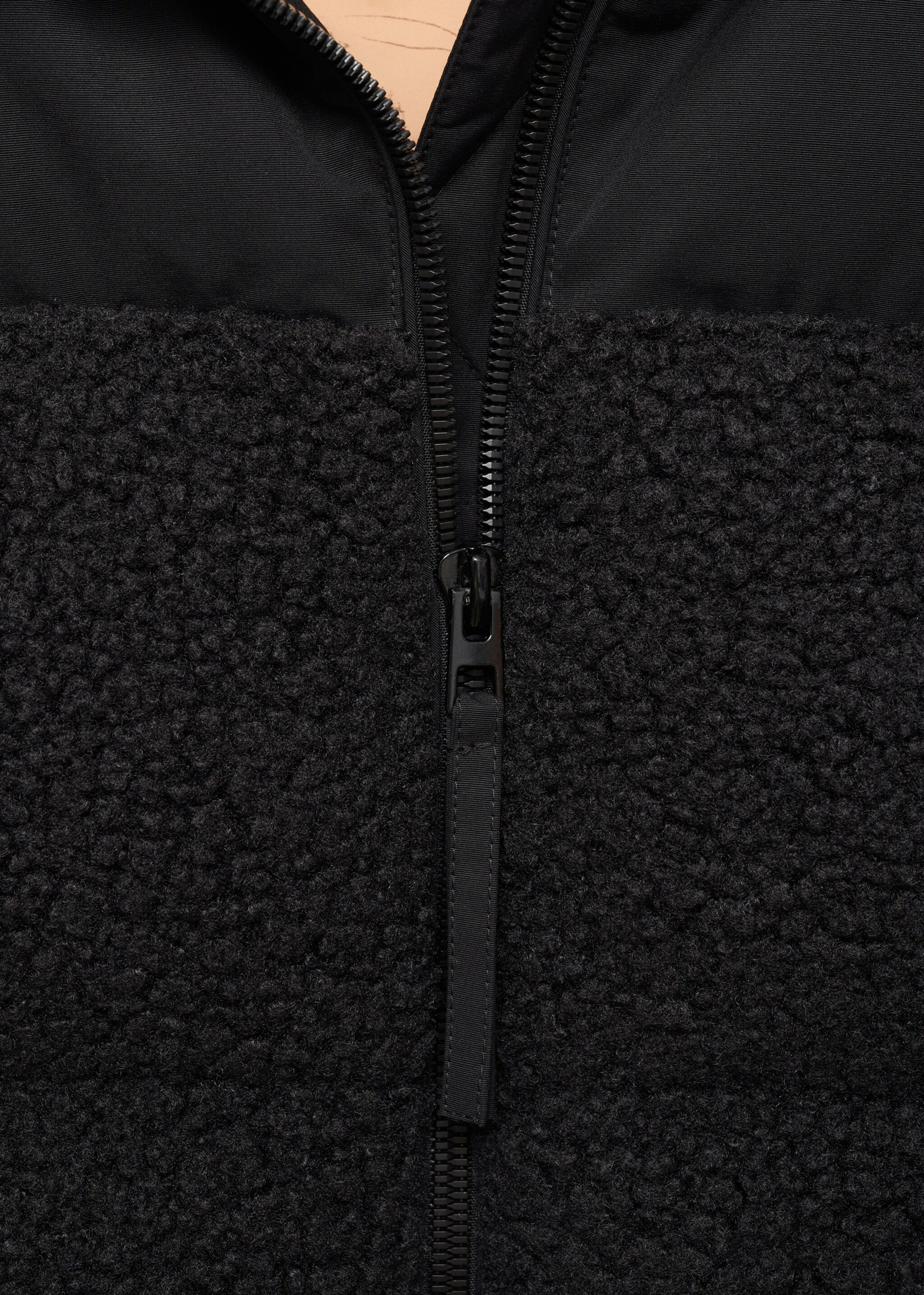 Padded anorak with bouclé panels - Details of the article 8, Black. Ref: 77047663-00.