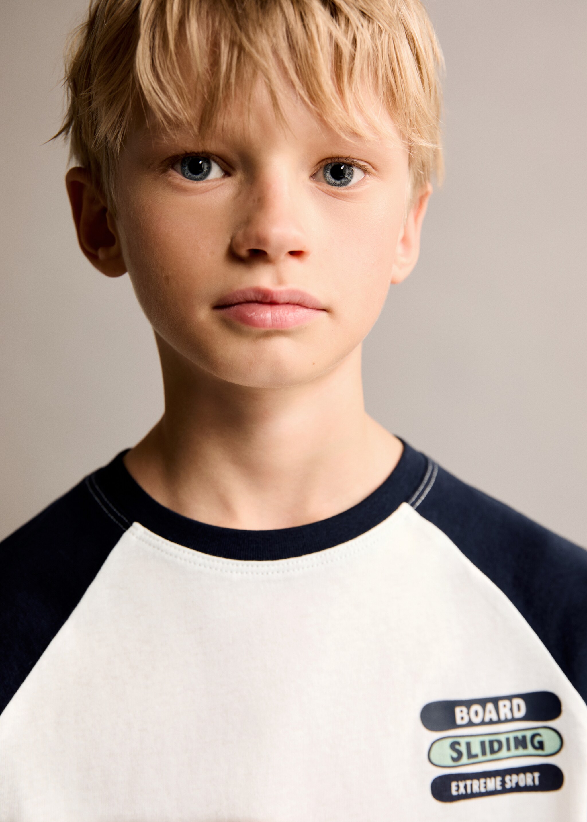 Contrasting cotton-blend T-shirt - Details of the article 1, Dark Navy. Ref: 77047671-00.