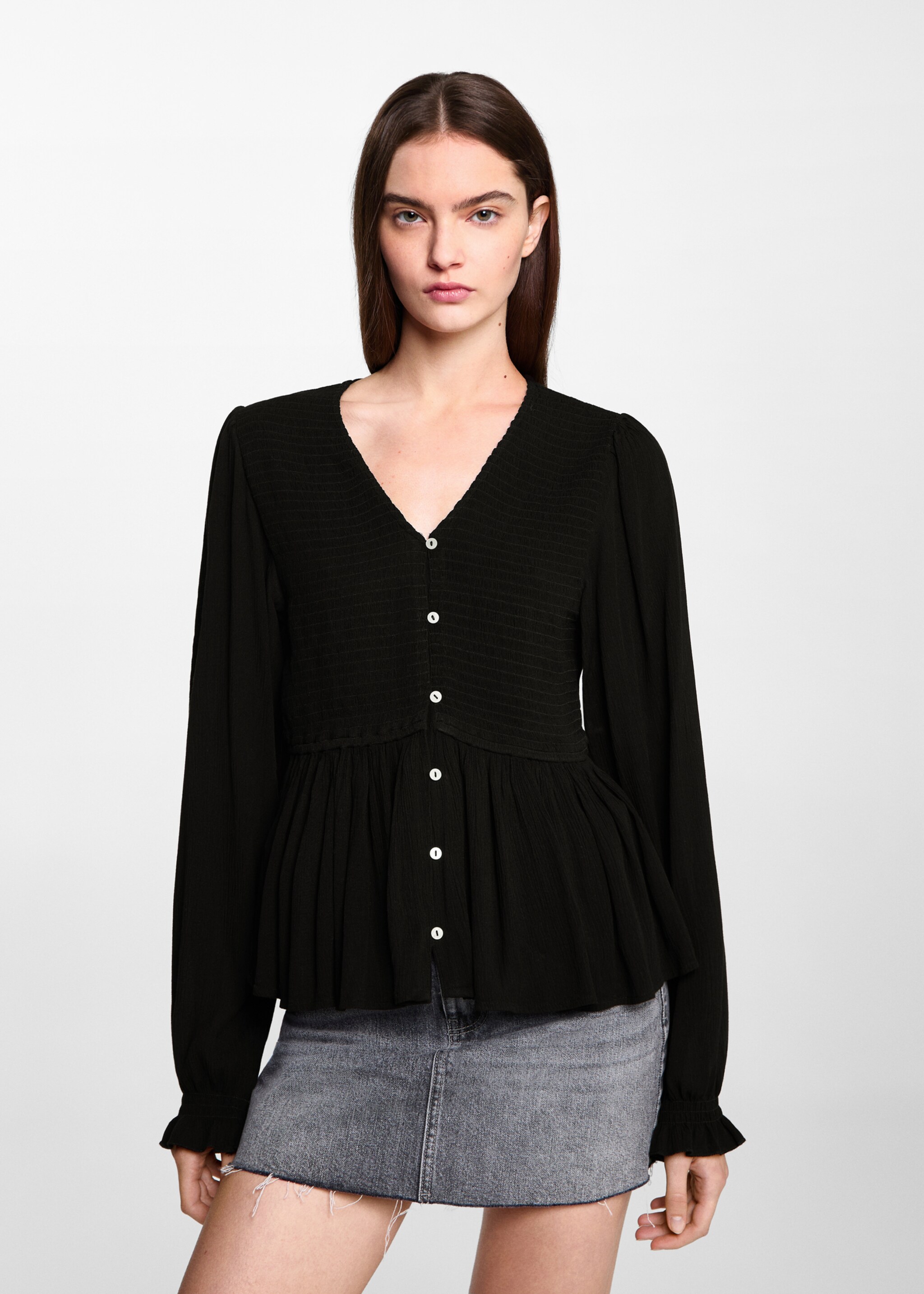 Fließende Bluse mit Raff-Details - Mittlere Ansicht, Schwarz. Ref: 77047672-00.