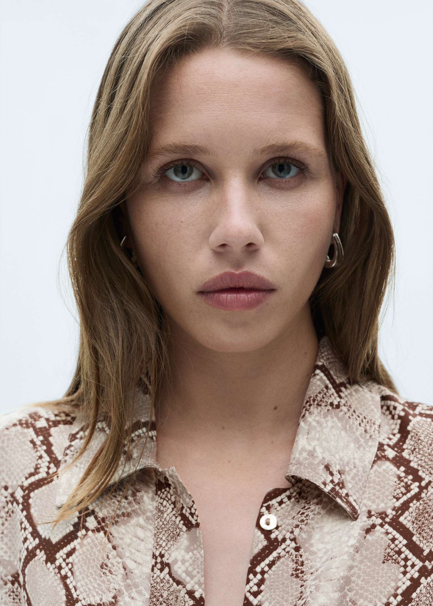 Vestido camisero estampado serpiente Mujer MANGO OUTLET Andorra