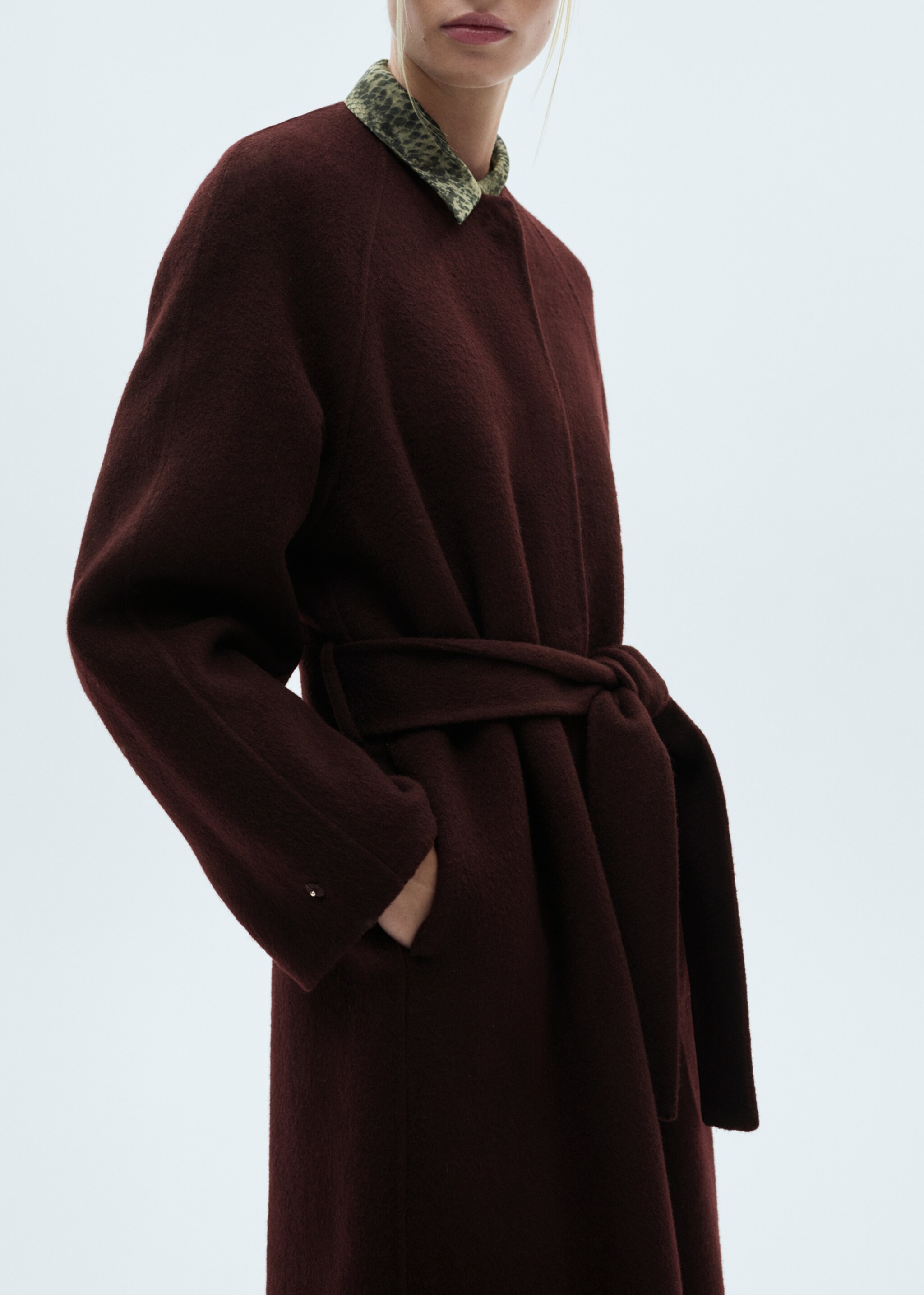 Manteau laine écharpe amovible - Détail de l'article 6, Grenat. Ref: 77047688-00.