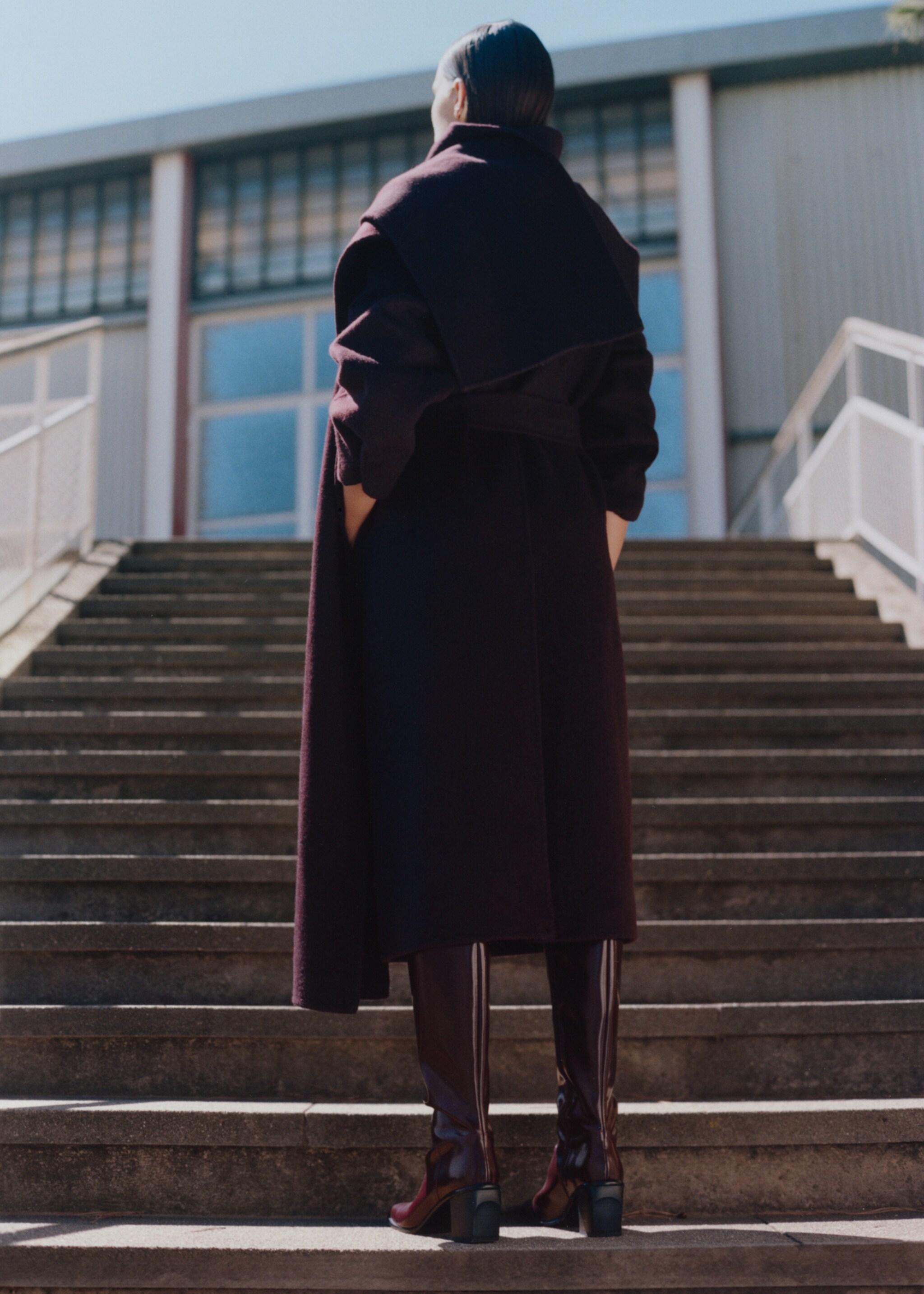 Manteau laine écharpe amovible - Détail de l'article 7, Grenat. Ref: 77047688-00.