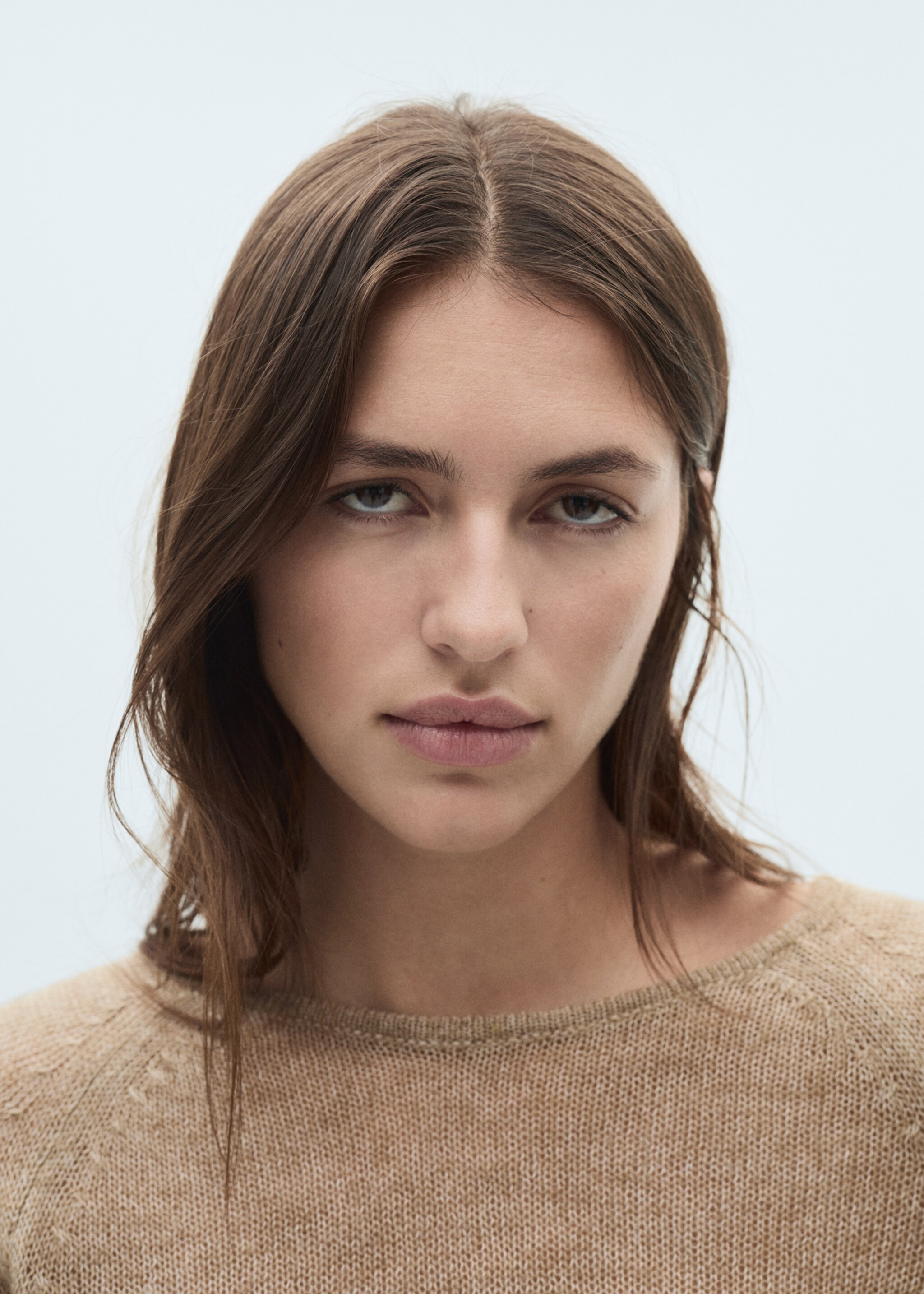 Round-neck knitted sweater - Details of the article 1, Light/Pastel Grey. Ref: 77047711-00.