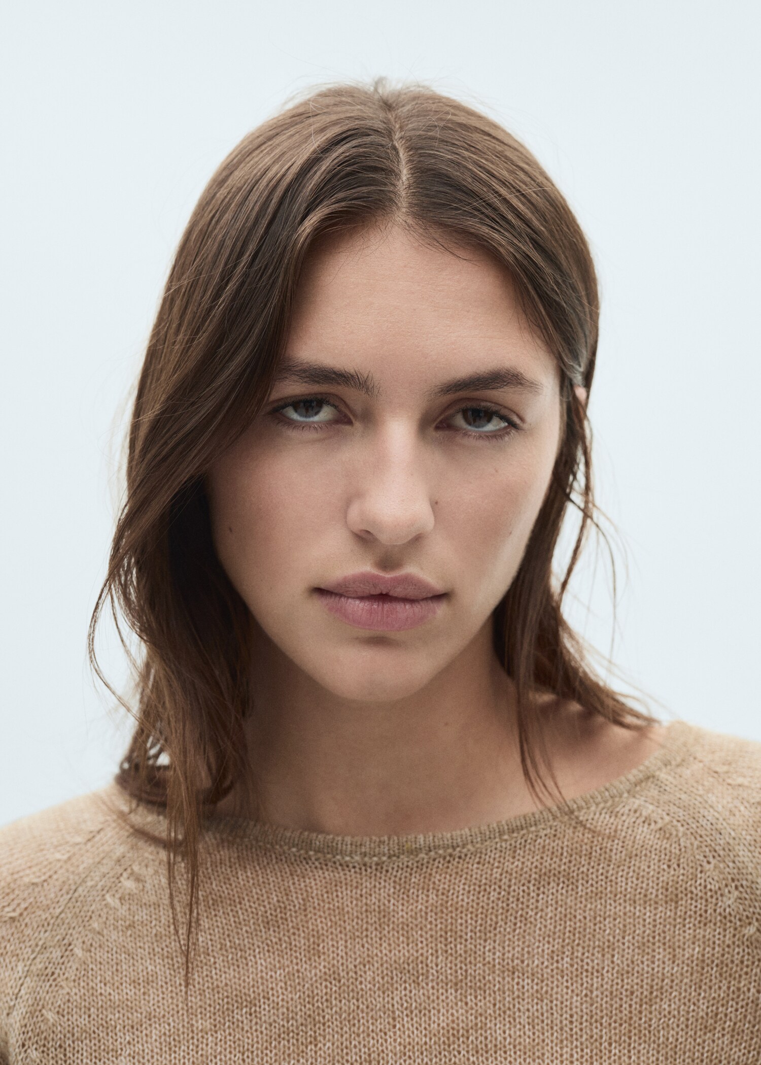 Round-neck knitted sweater - Details of the article 1